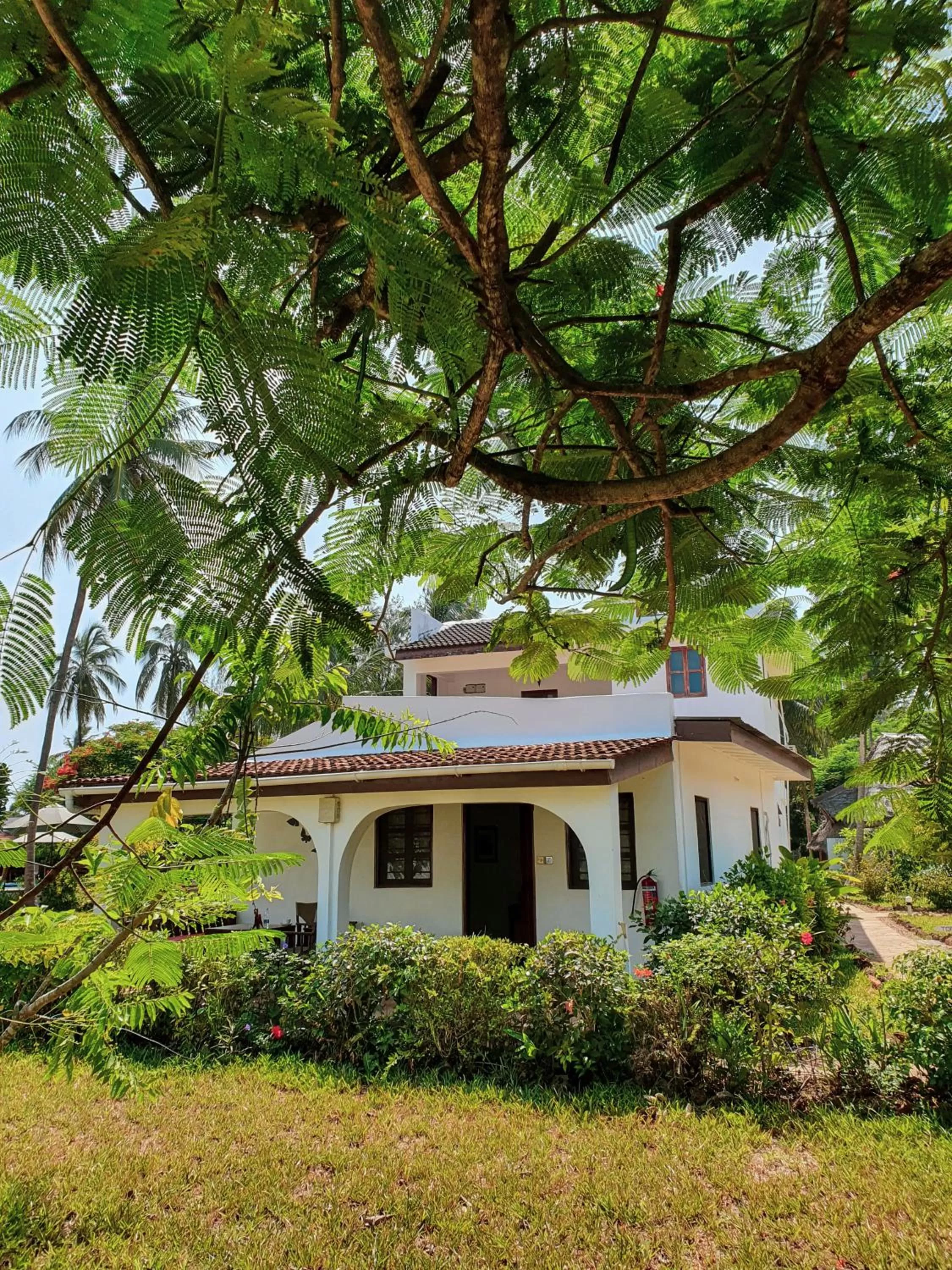Property building in Flame Tree Cottages