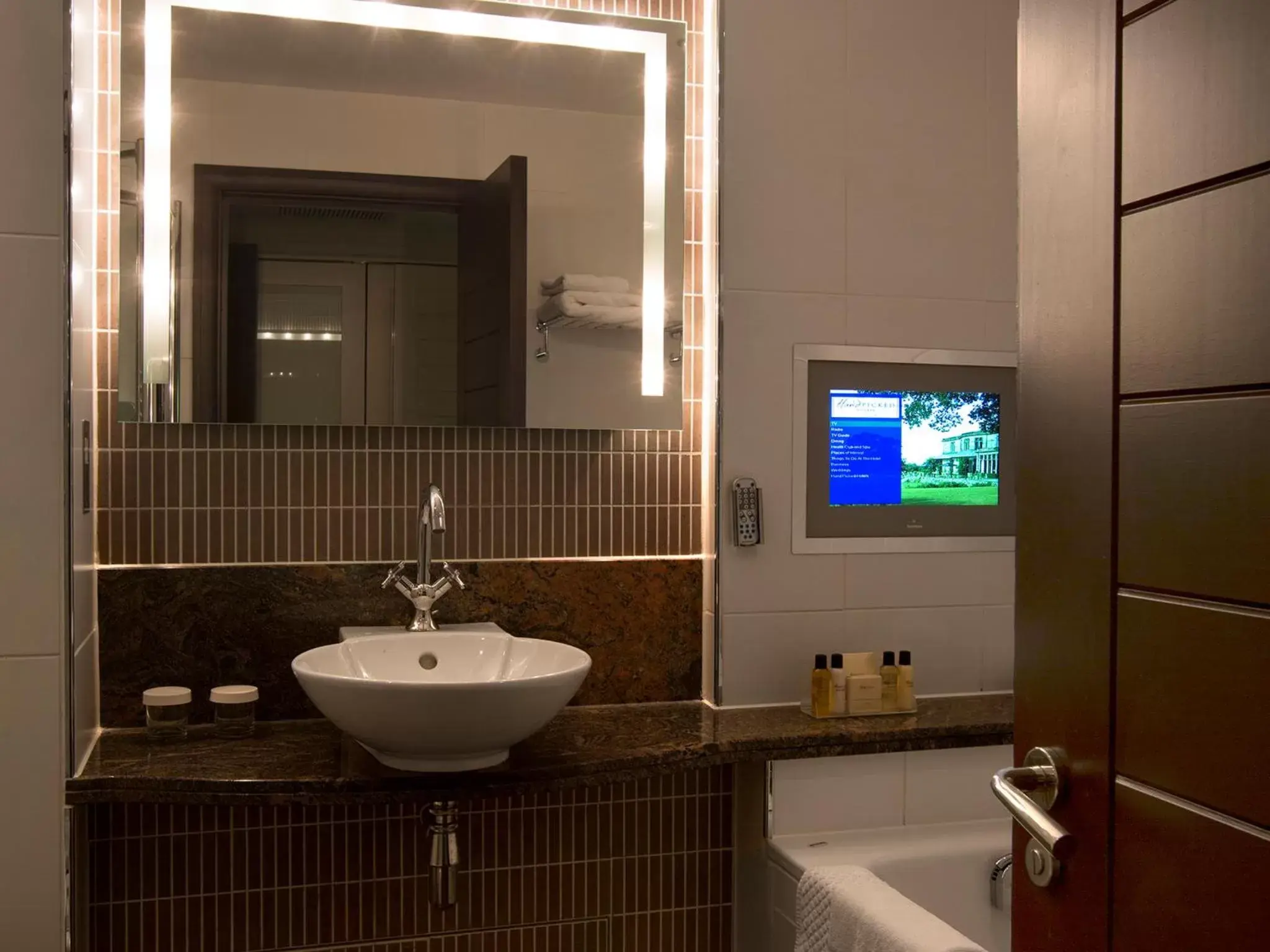 Bathroom in Rookery Hall Hotel & Spa