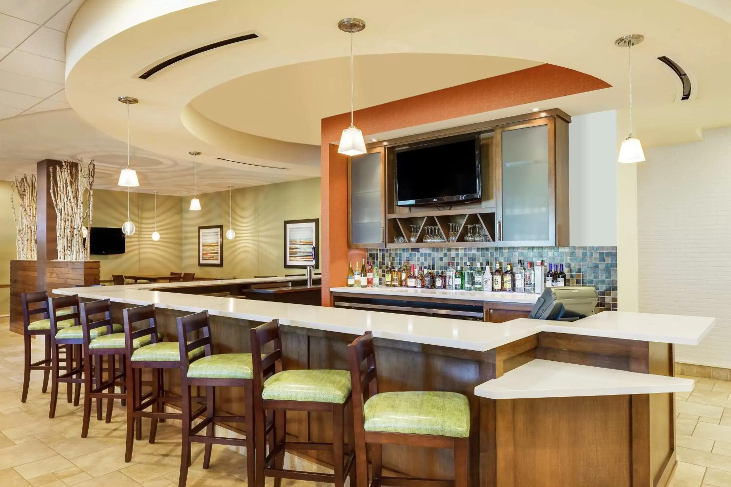 Lounge or bar in Hilton Garden Inn Manhattan Kansas