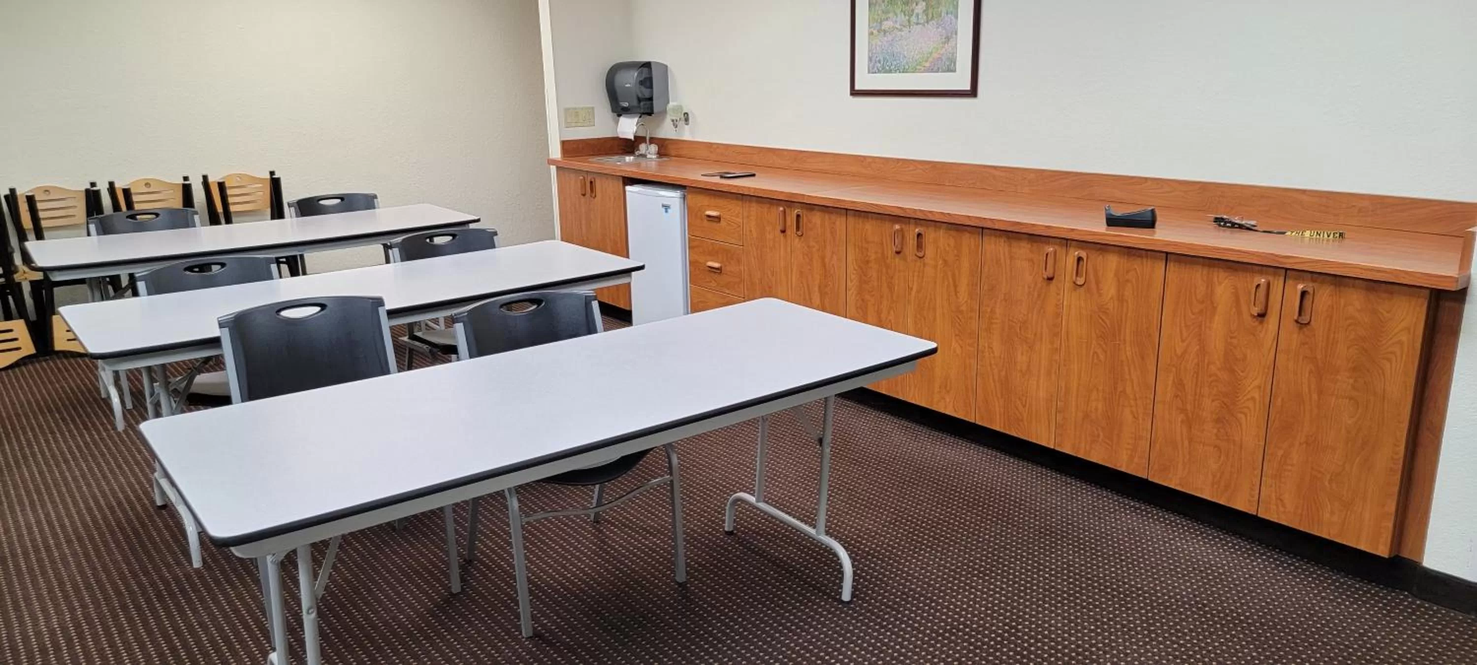 Business facilities in Microtel Inn & Suites by Wyndham Rice Lake