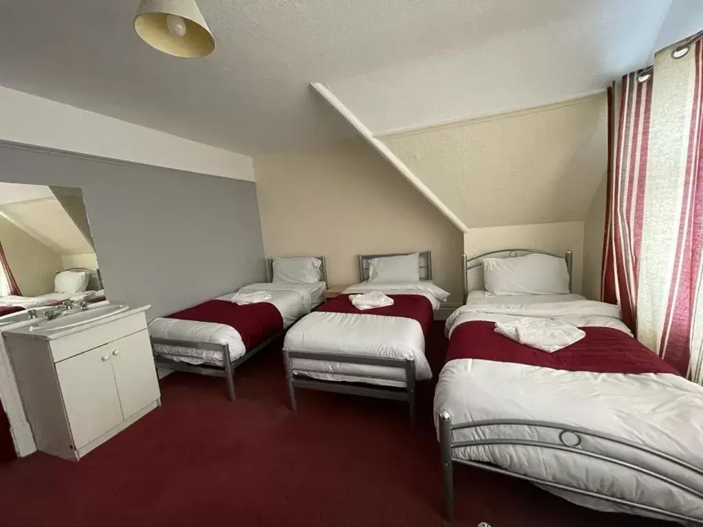 Bedroom, Bed in ST NICHOLAS HOTEL