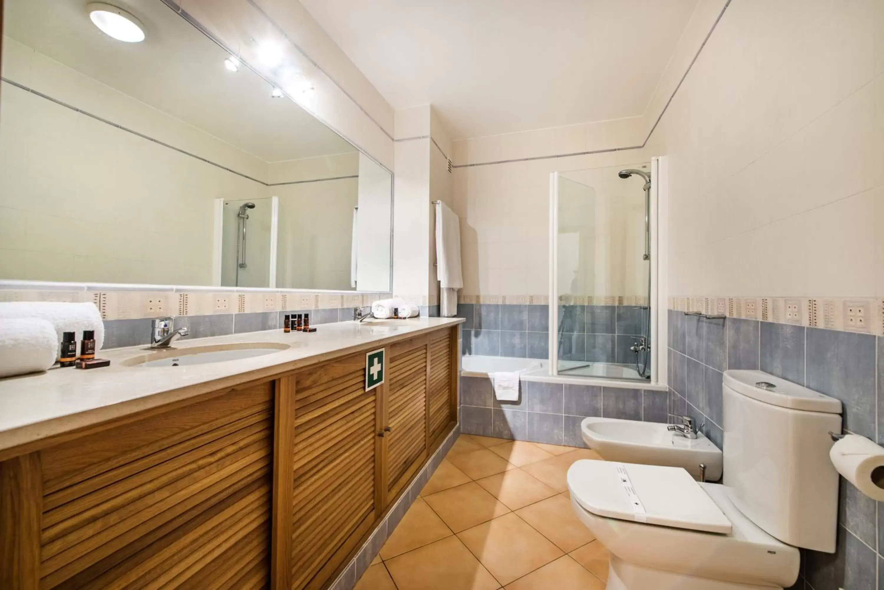 Bathroom in Estrela da Luz Resort