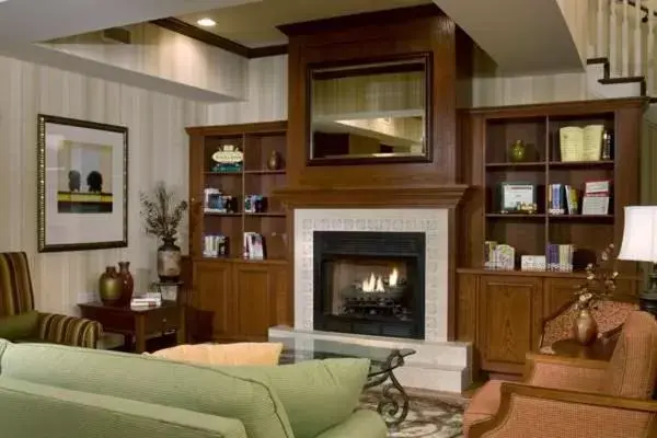 Lobby or reception, Seating Area in Country Inn & Suites by Radisson, Wilmington, NC