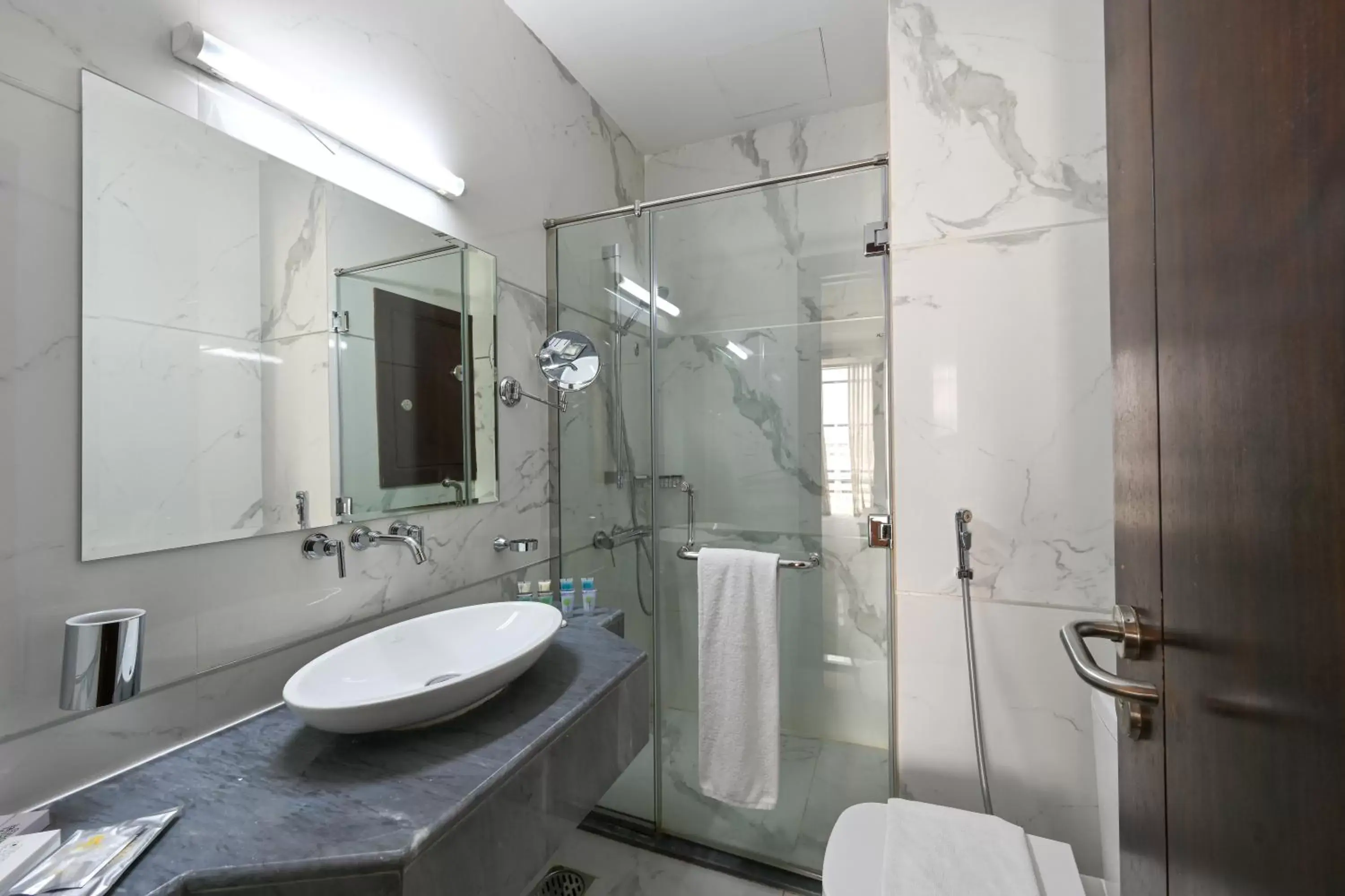 Bathroom in Al Mansour Suites Hotel