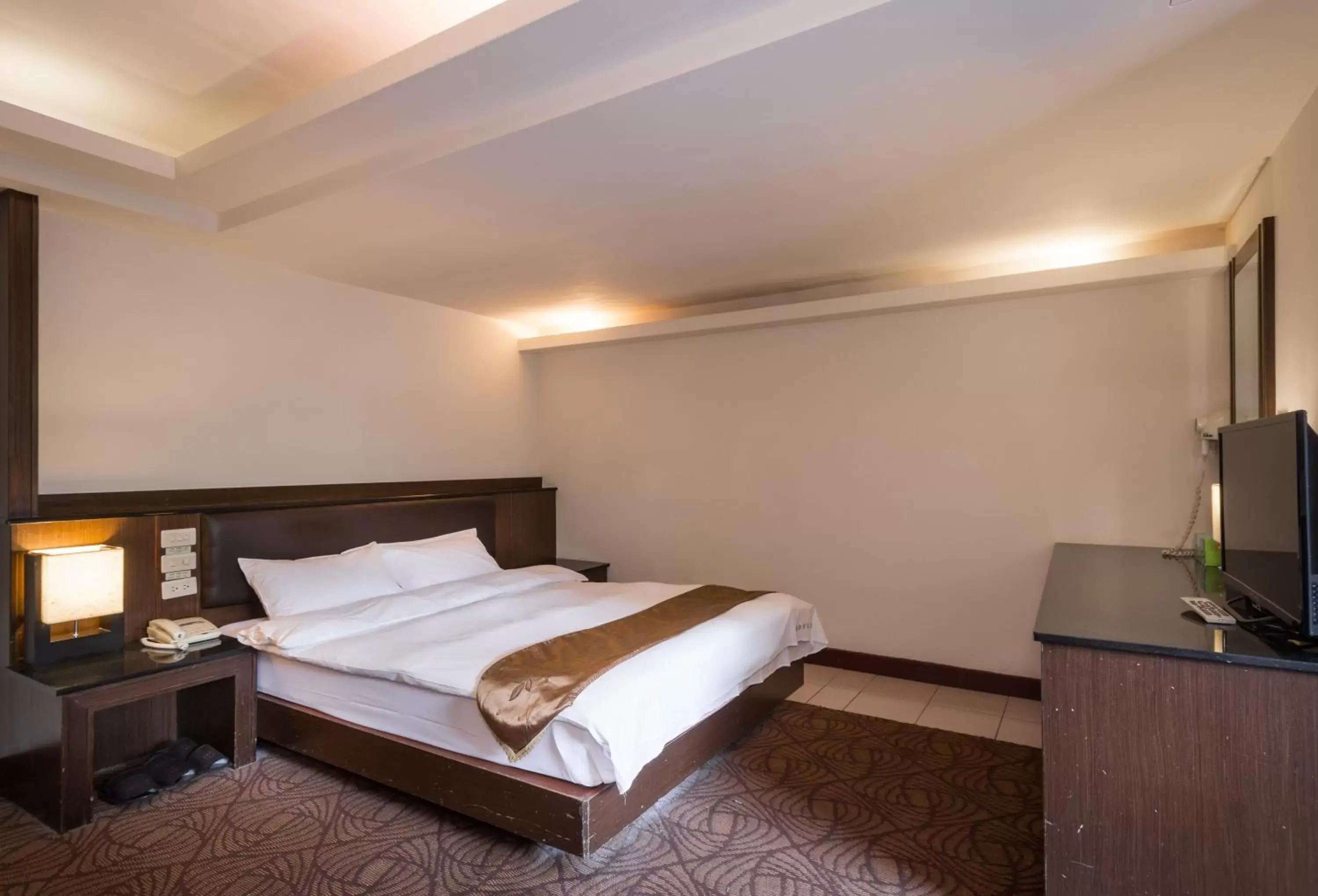 bunk bed, Bed in The Enterpriser Hotel
