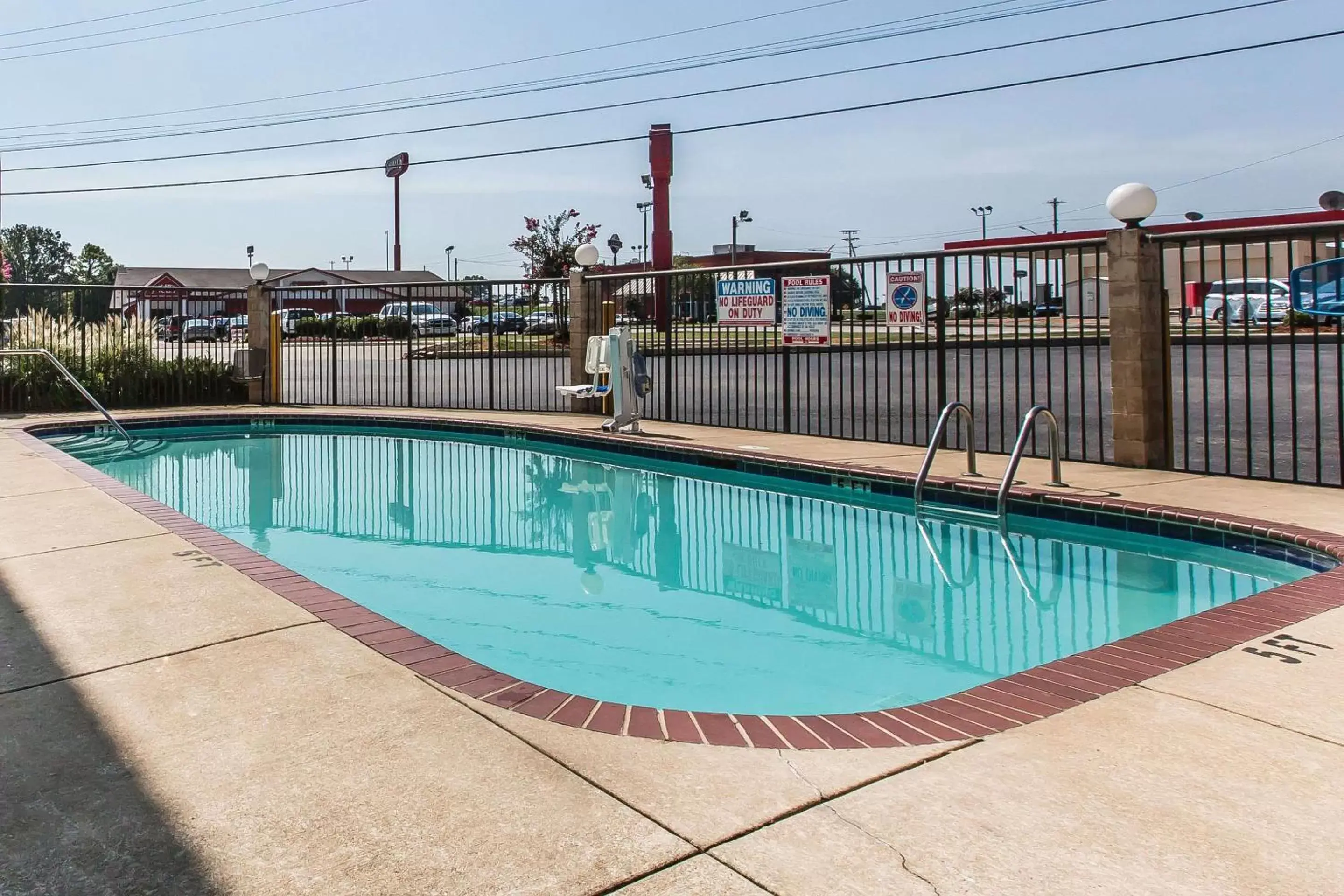 On site, Swimming Pool in Comfort Inn & Suites Hamilton Place
