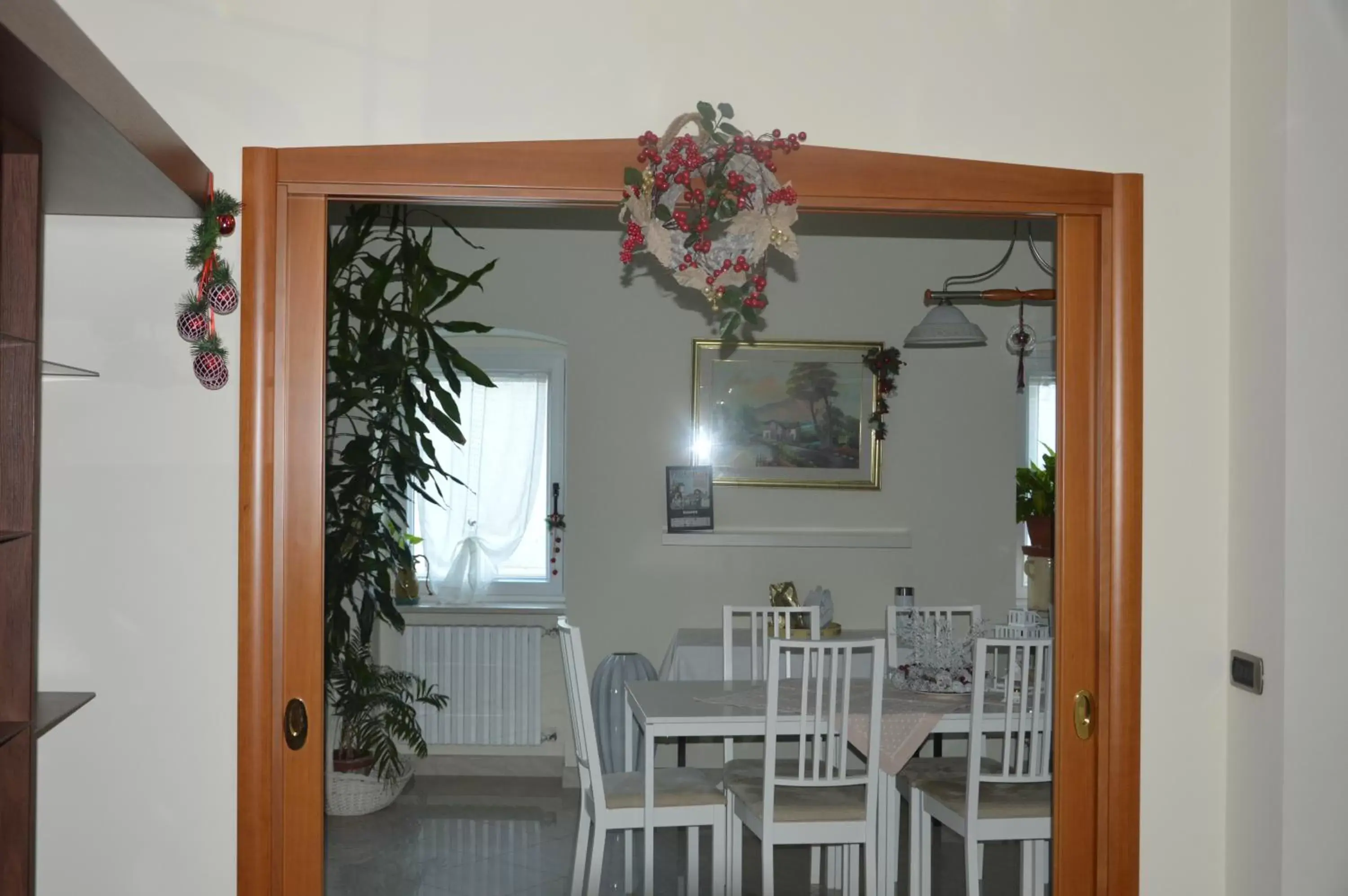 Communal kitchen, Dining Area in B&B La Colomba