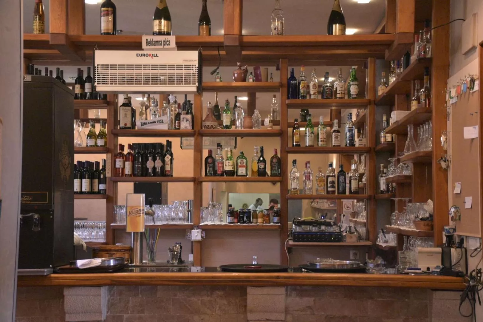 OSTROG Aparthotel KOLIBA-VLASTNIŠTVO MANASTIRA OSTROG