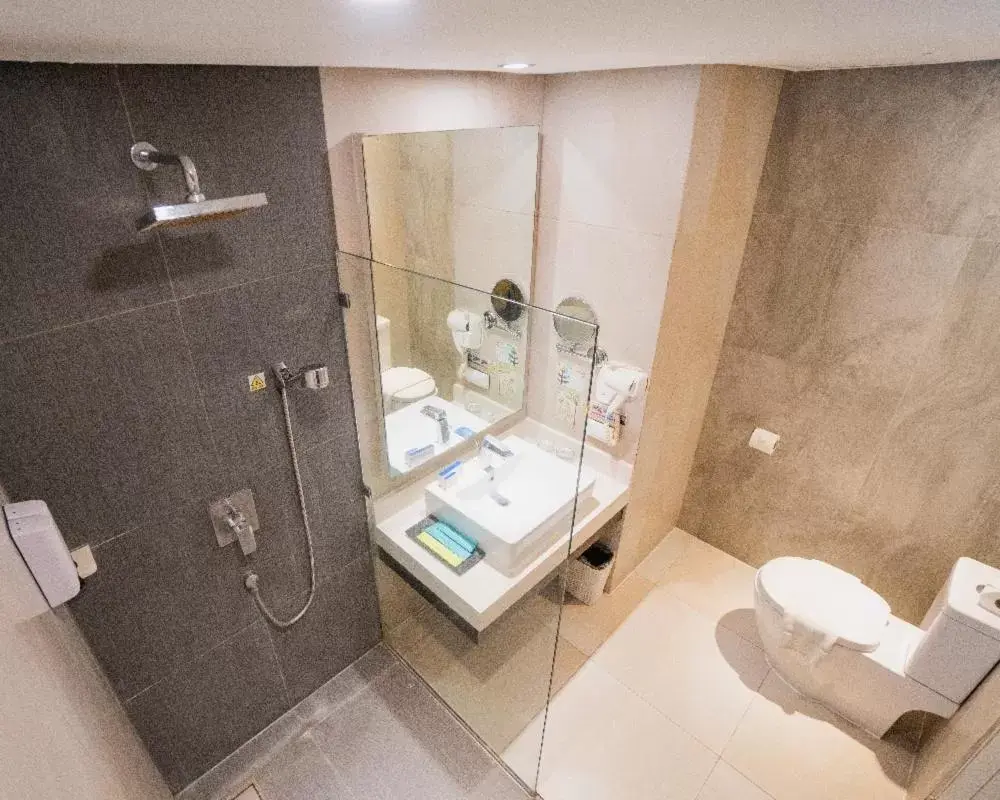 Bathroom in Solea Mactan Resort