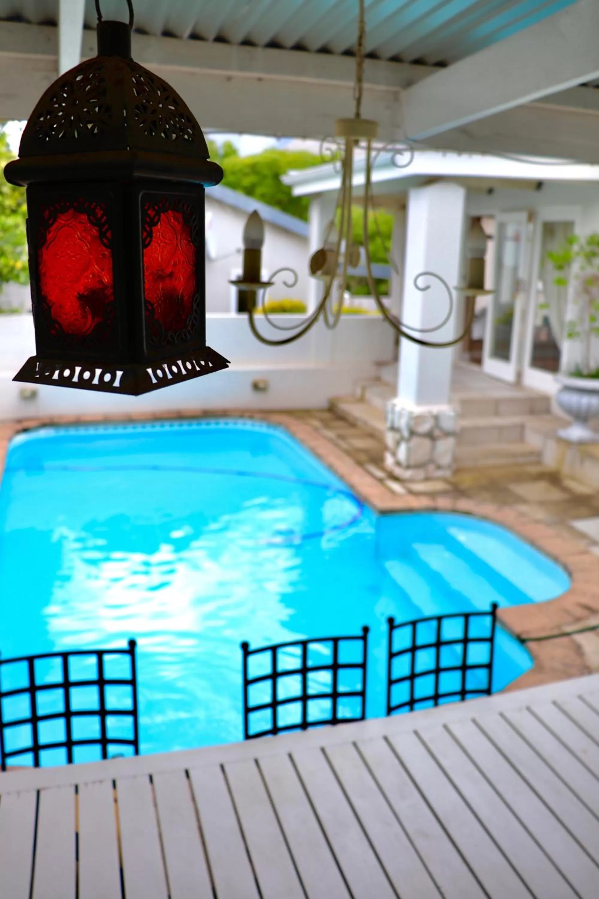 Swimming pool in Bergview Guesthouse Swellendam