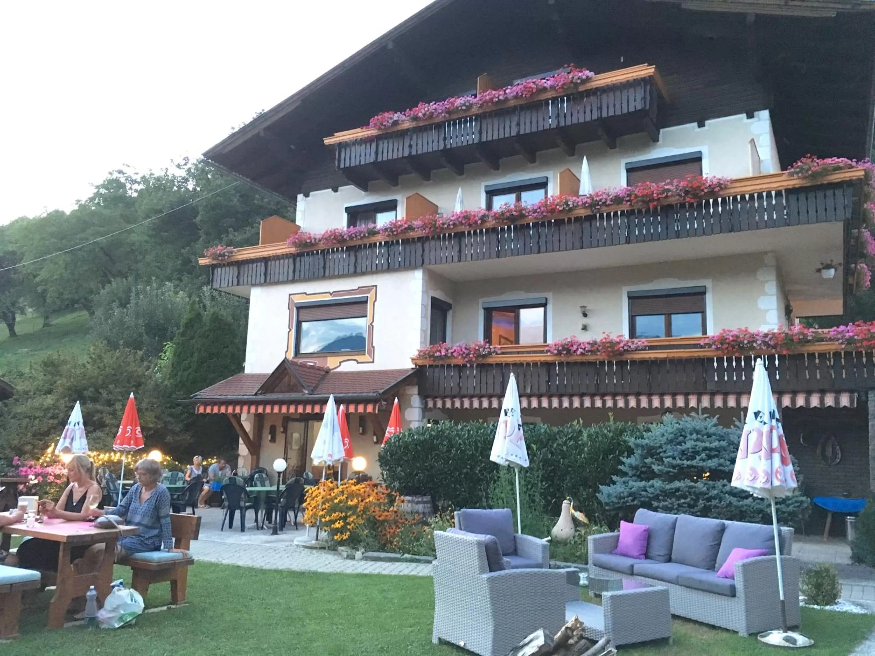 Garden in B&B Pension Karlsdorfer Hof