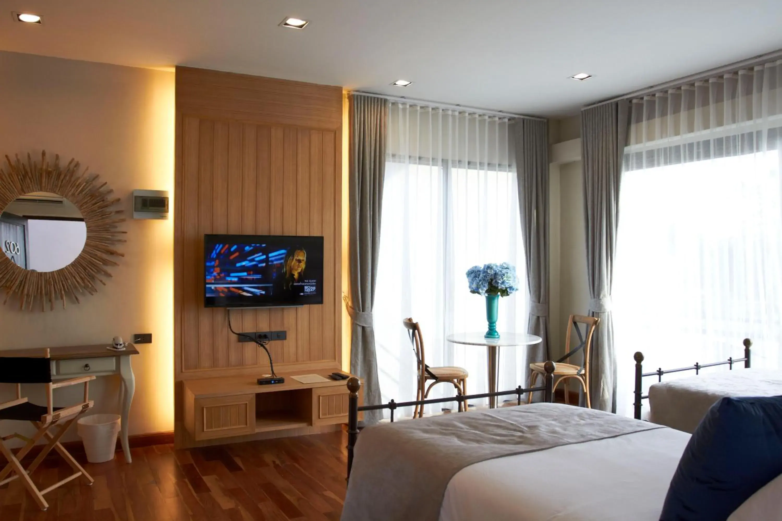 Bed in L'air Du Pran Bed in L'air Du Pran