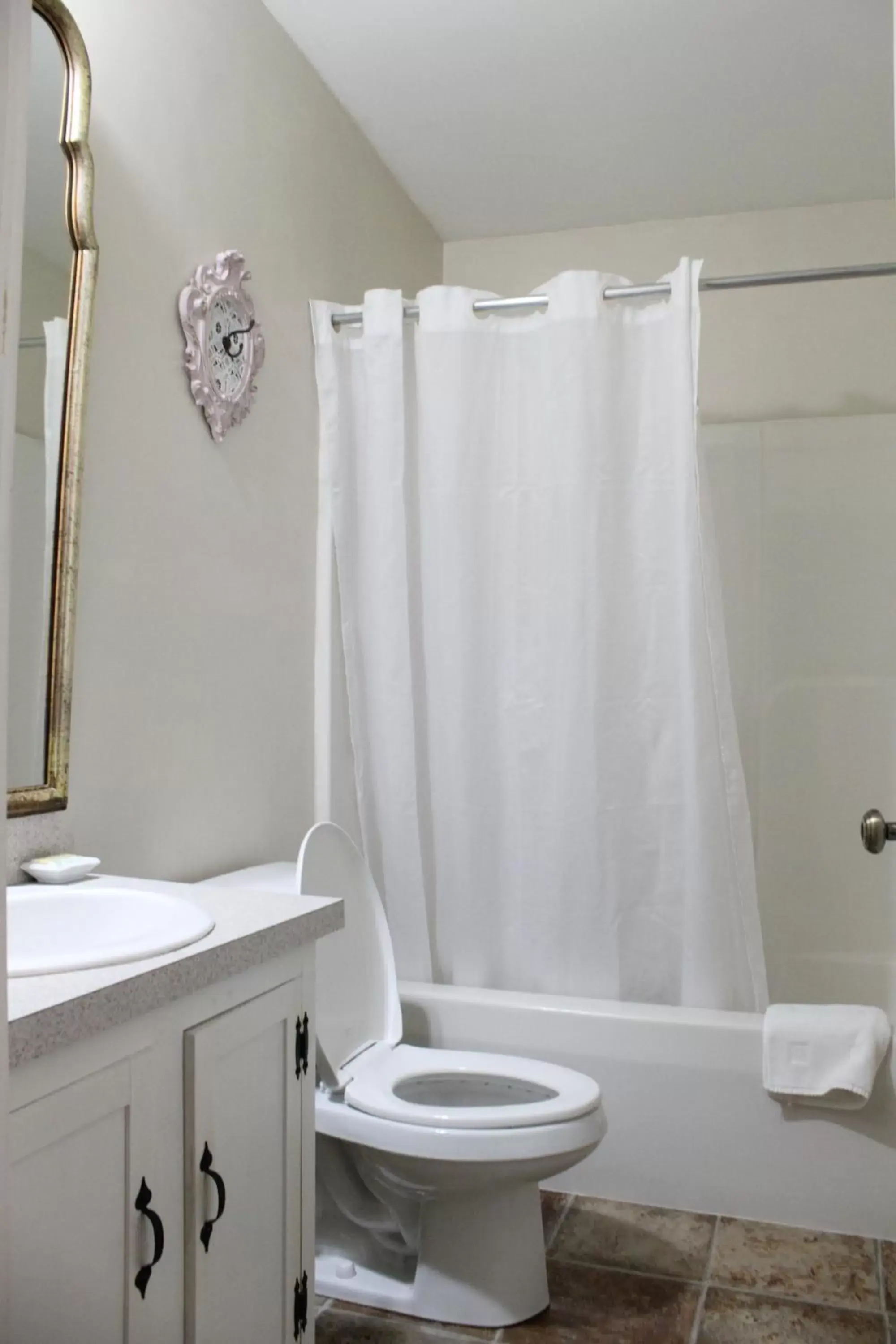 Bathroom in Old Orchard Beach Inn