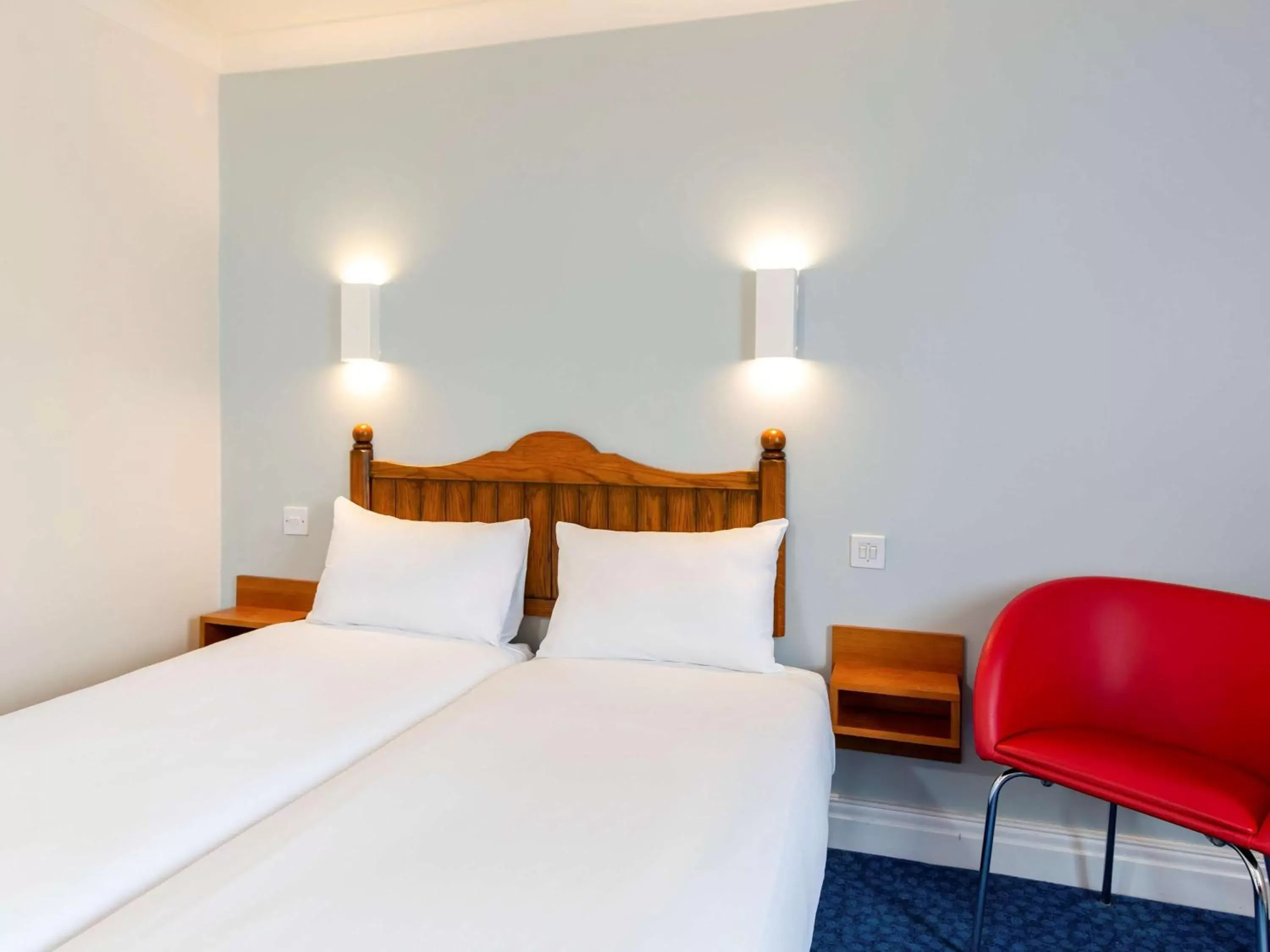 Photo of the whole room, Bed in ibis budget Glasgow Cumbernauld