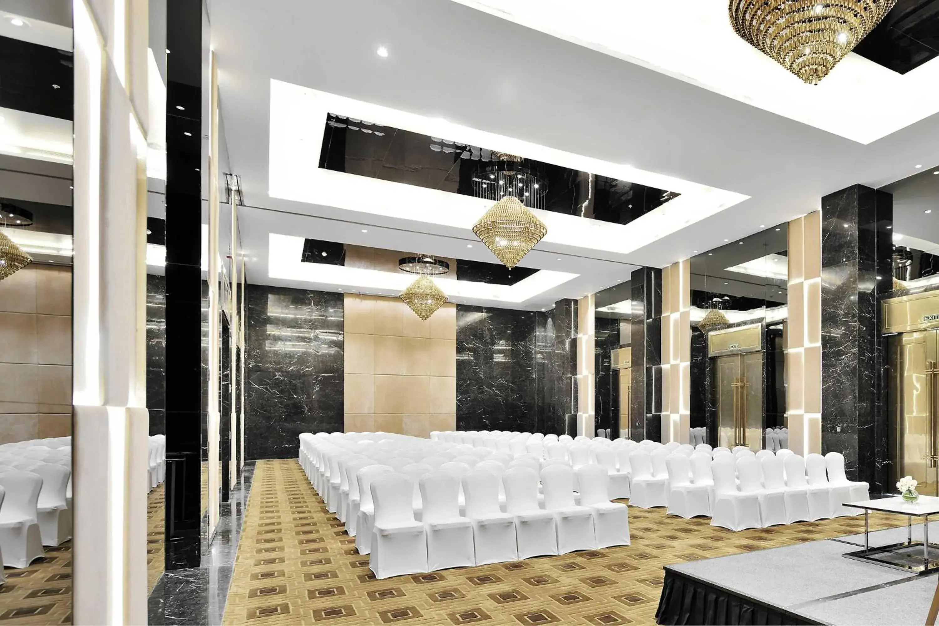 Meeting/conference room, Banquet Facilities in Renaissance Lucknow Hotel