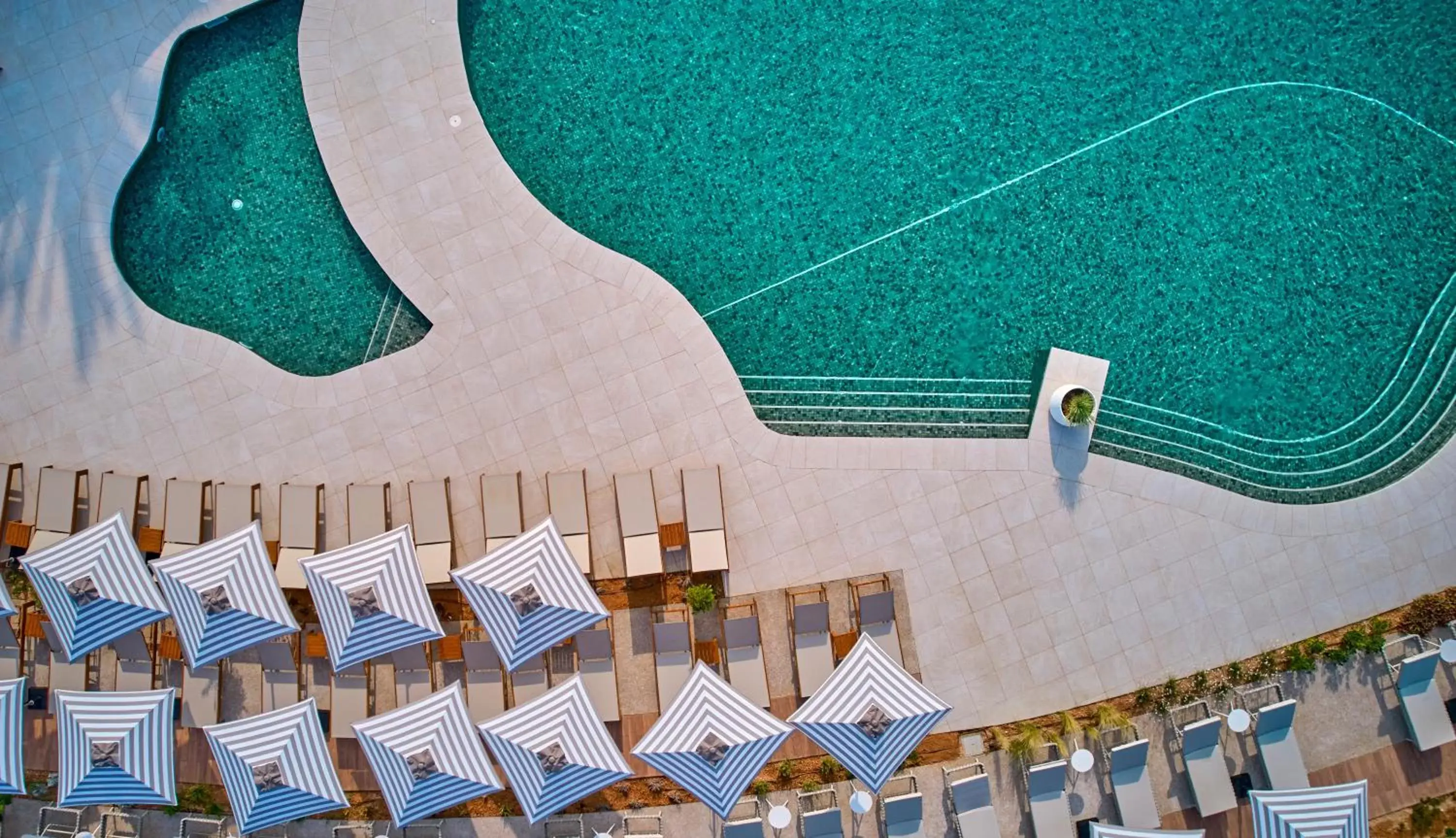 Swimming pool in Universal Grand León & Spa Swimming pool in Universal Grand León & Spa