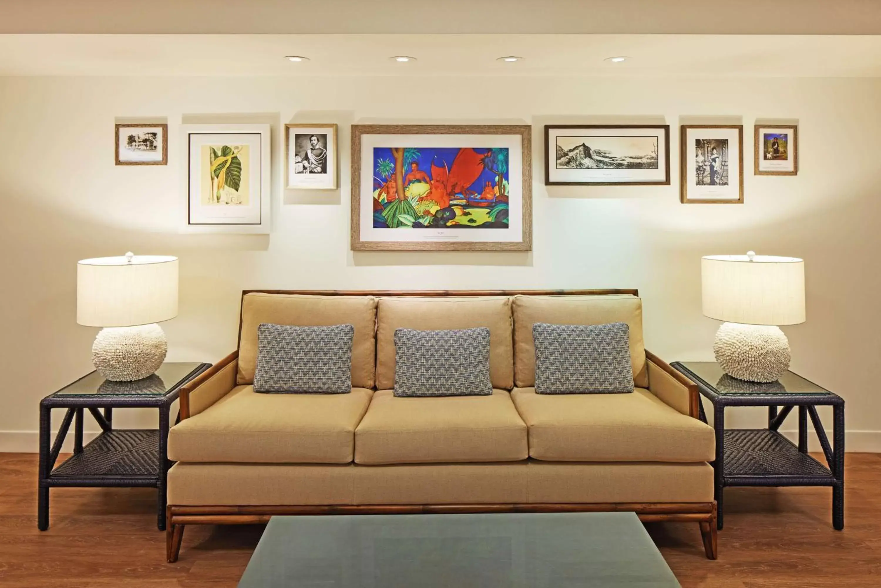 Bedroom, Seating Area in OUTRIGGER Reef Waikiki Beach Resort