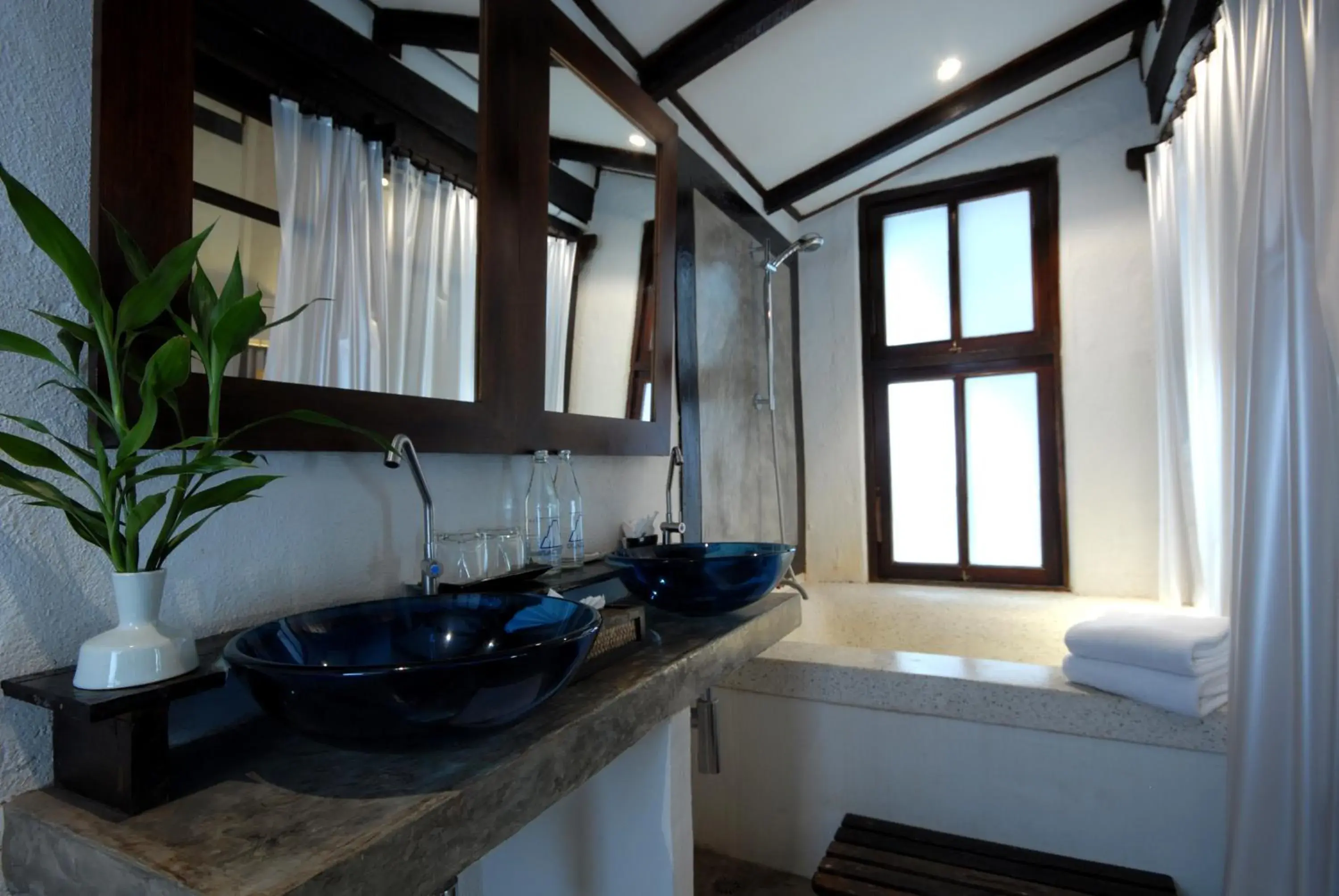 Bathroom in Banthai Village Hotel