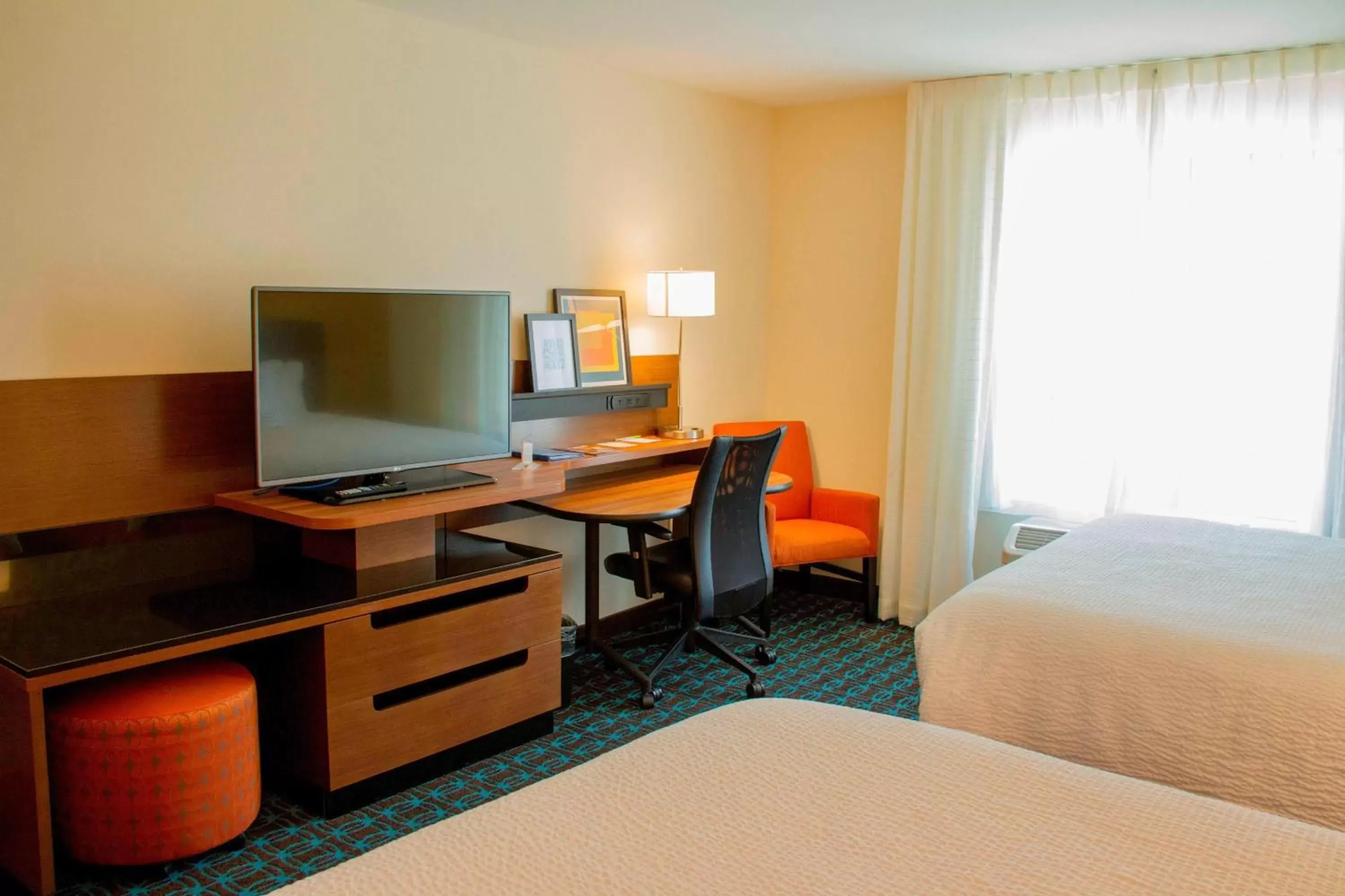 Photo of the whole room, Bed in Fairfield Inn & Suites by Marriott Fort Walton Beach-West Destin