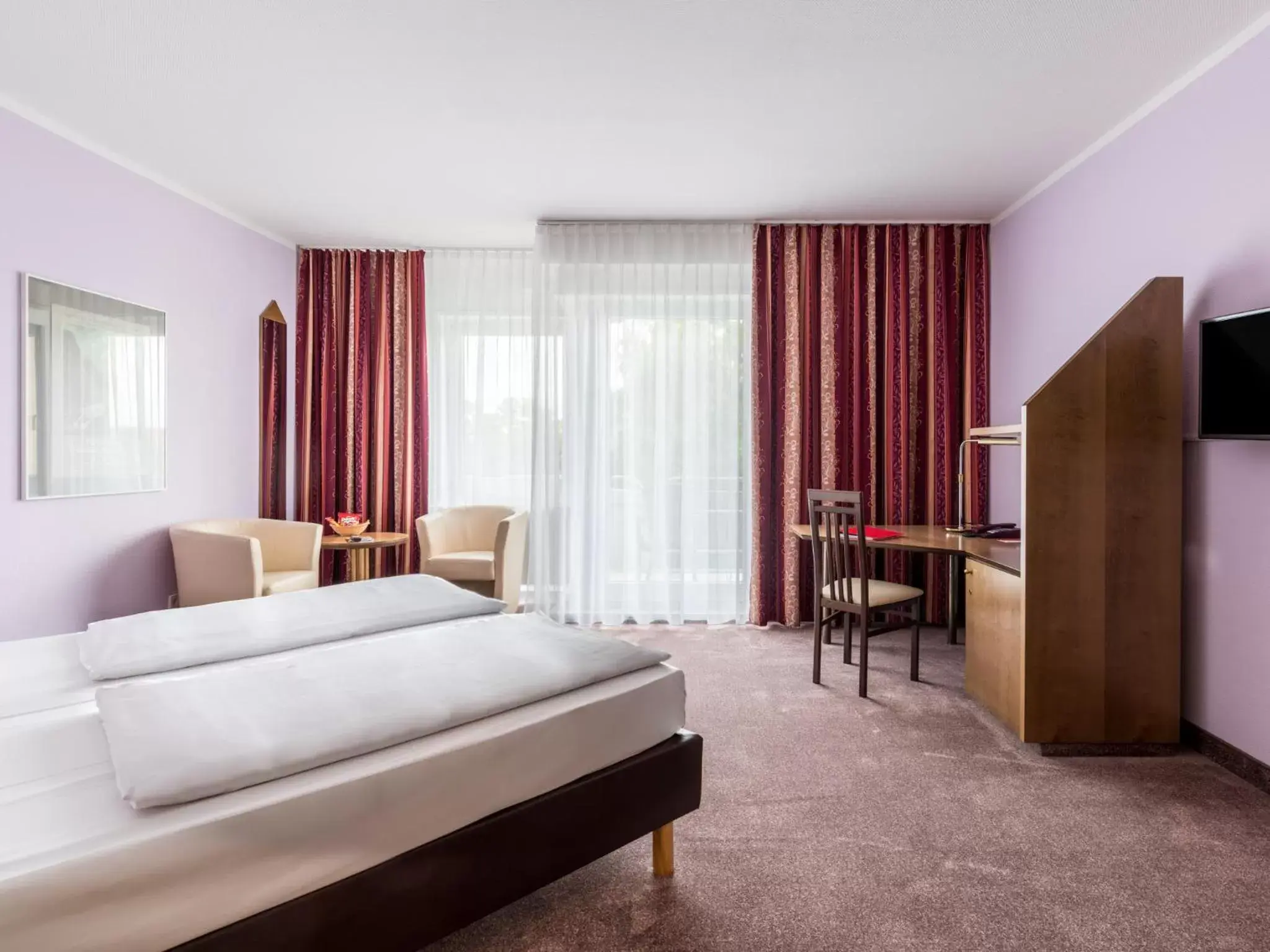 Photo of the whole room, Bed in AZIMUT Hotel Dresden Photo of the whole room, Bed in AZIMUT Hotel Dresden