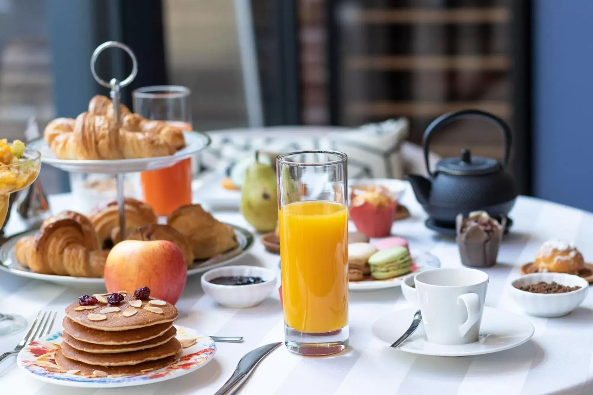 Buffet breakfast, Breakfast in Hotel des Quinconces Bordeaux Centre