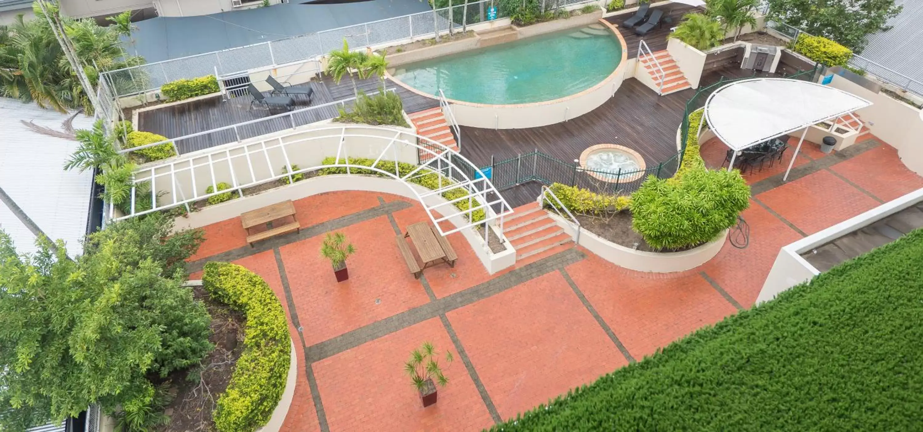 BBQ facilities, Pool View in Sunshine Tower Hotel