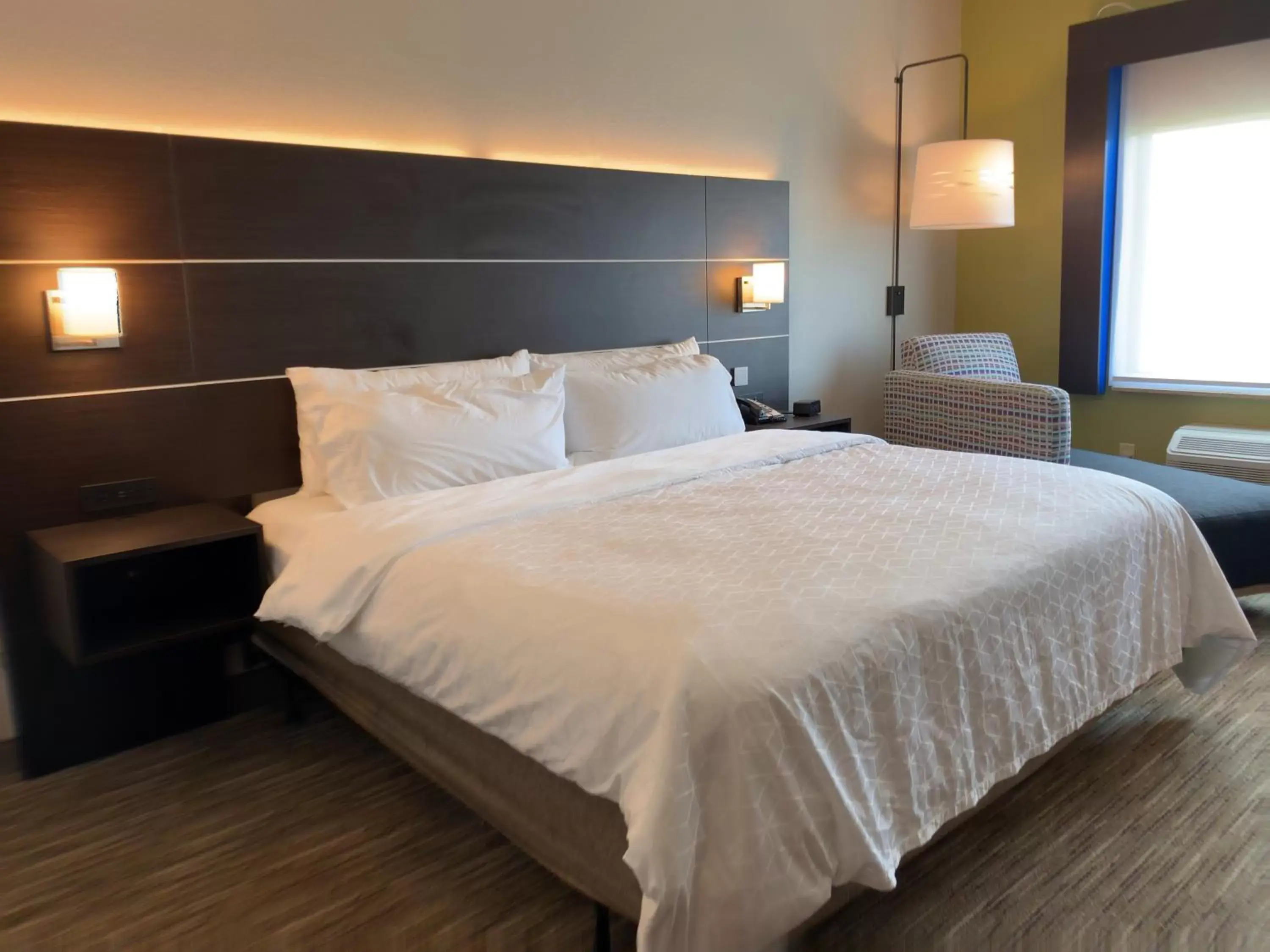 Photo of the whole room, Bed in Holiday Inn Express & Suites Exmore - Eastern Shore by IHG Photo of the whole room, Bed in Holiday Inn Express & Suites Exmore - Eastern Shore by IHG