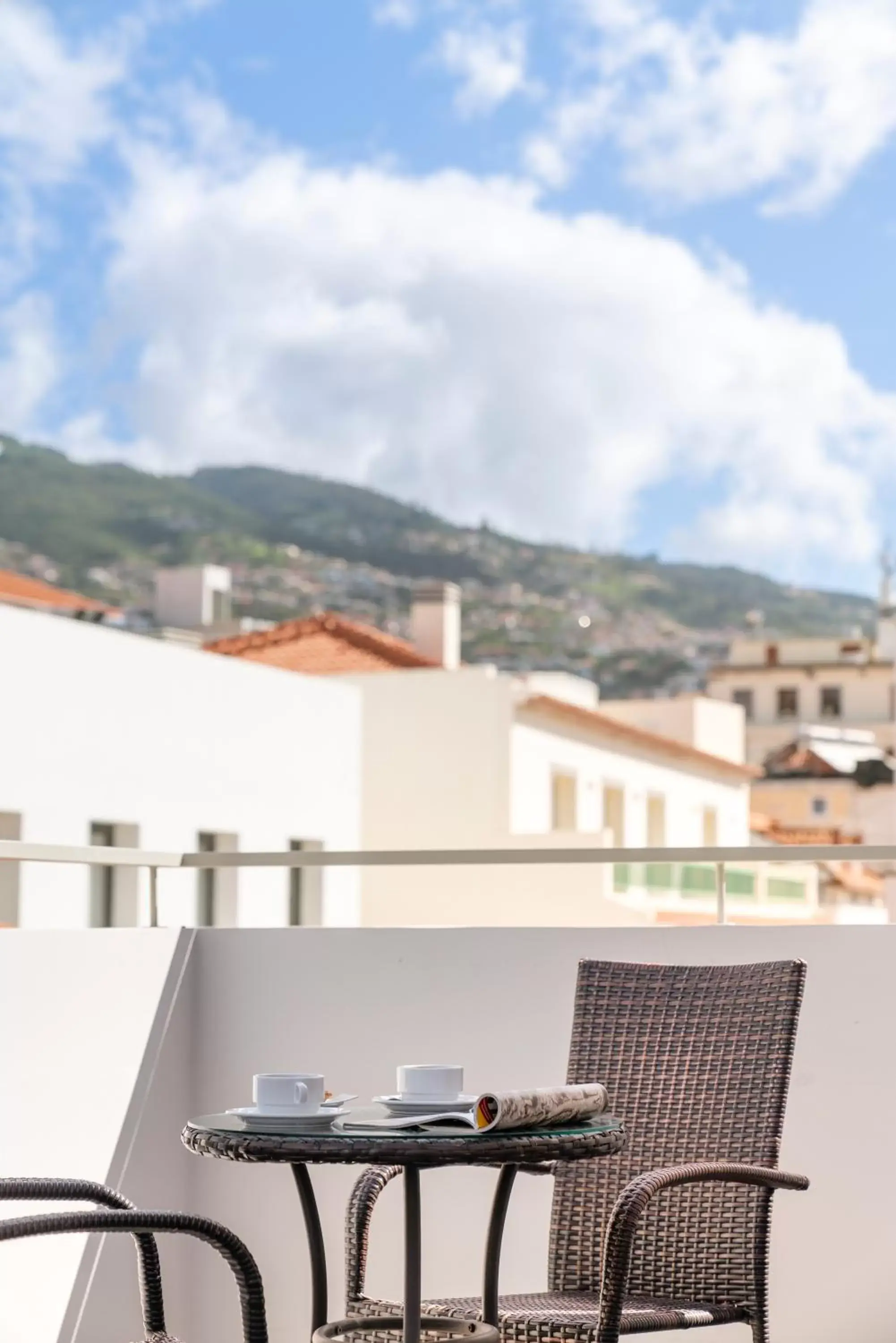 Coffee/tea facilities, Balcony/Terrace in Hotel Madeira