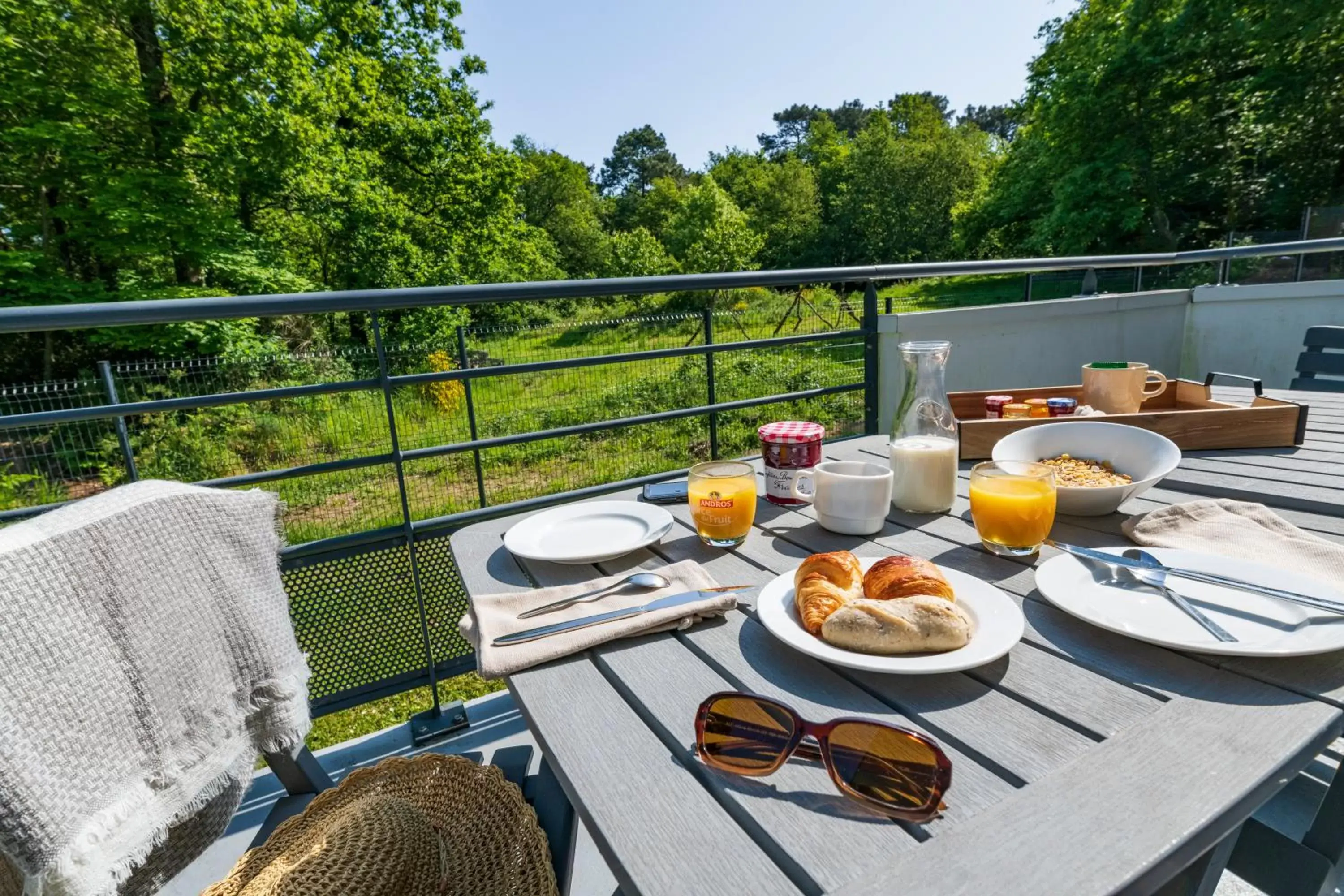 Balcony/Terrace in Cerise Nantes Atlantis