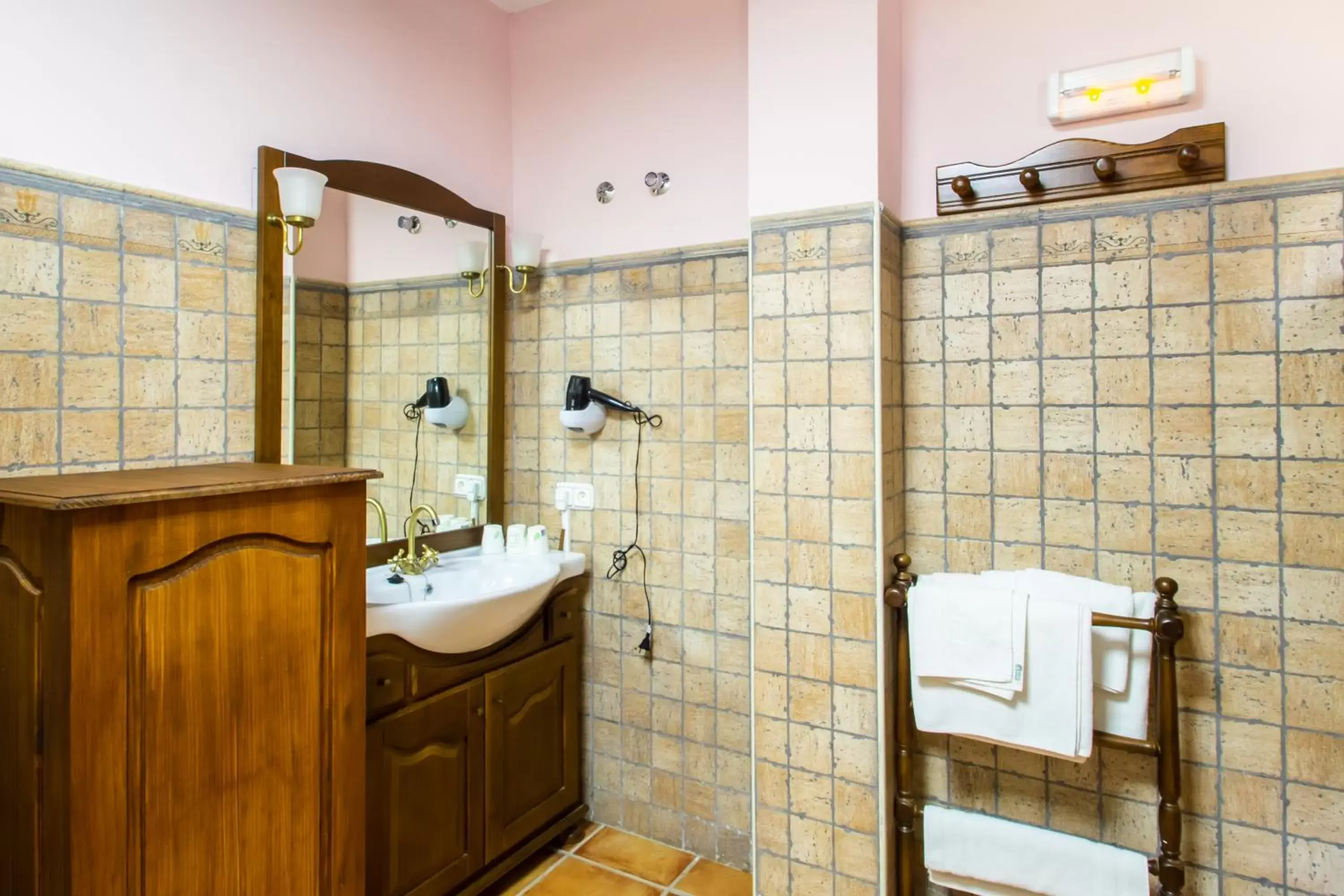 Bathroom in Hostal Rural Turre