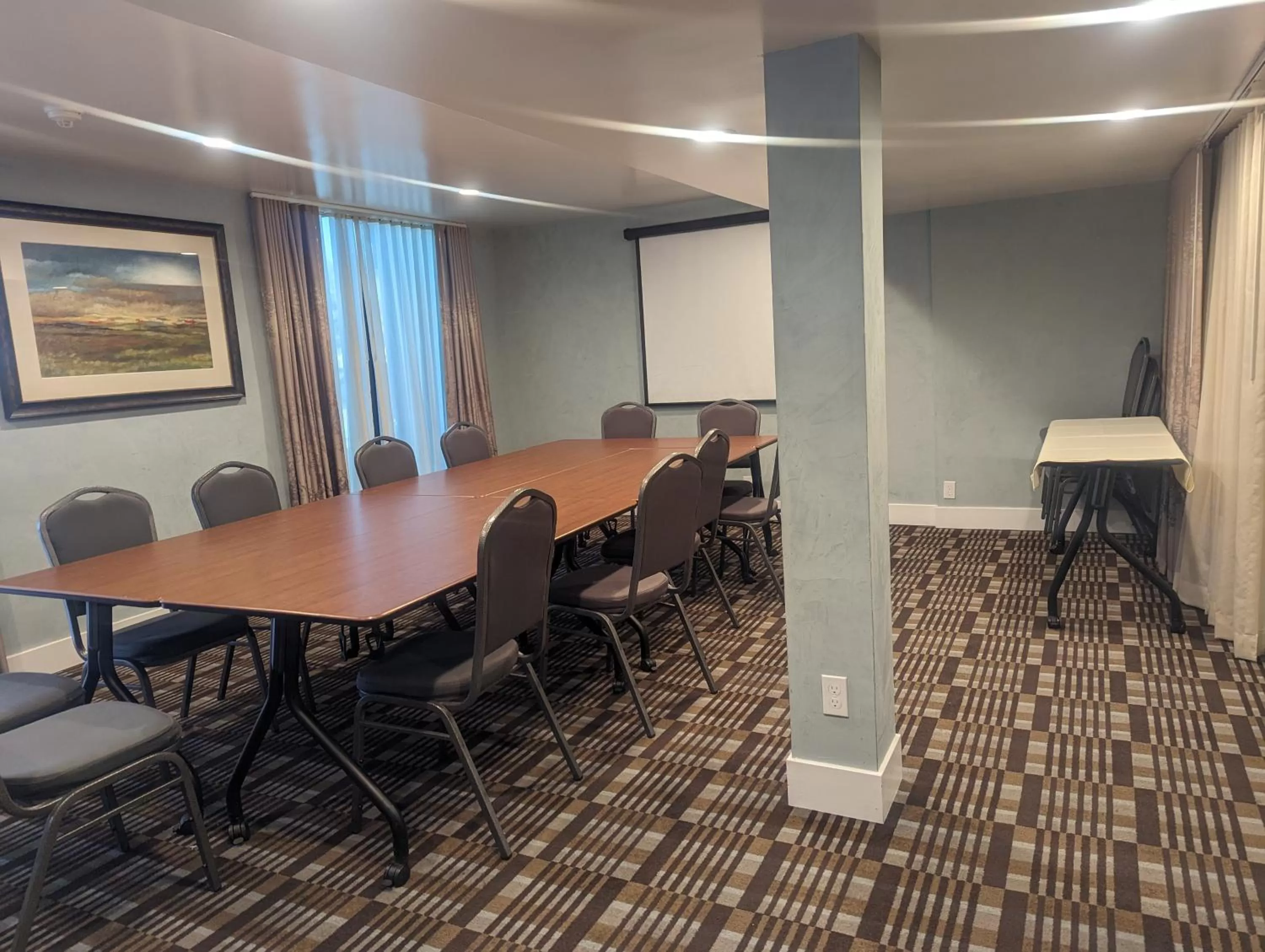 Business facilities in Wyndham Visalia