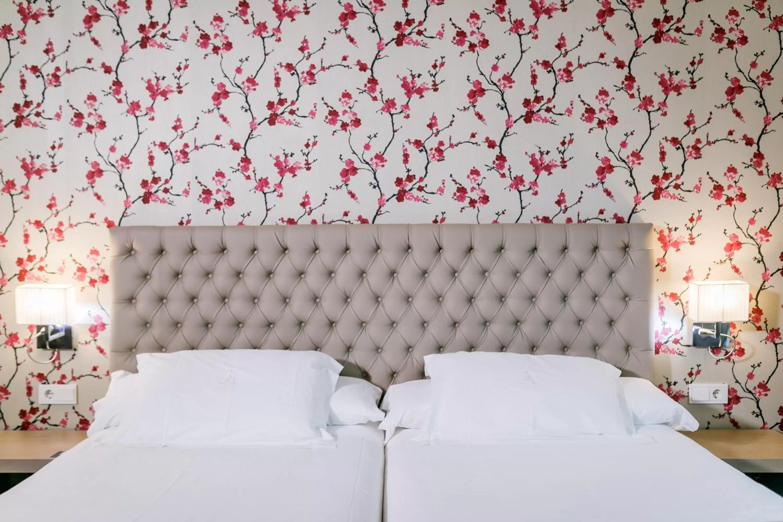 Bed in Hotel Spa Ciudad de Astorga By PortBlue Boutique