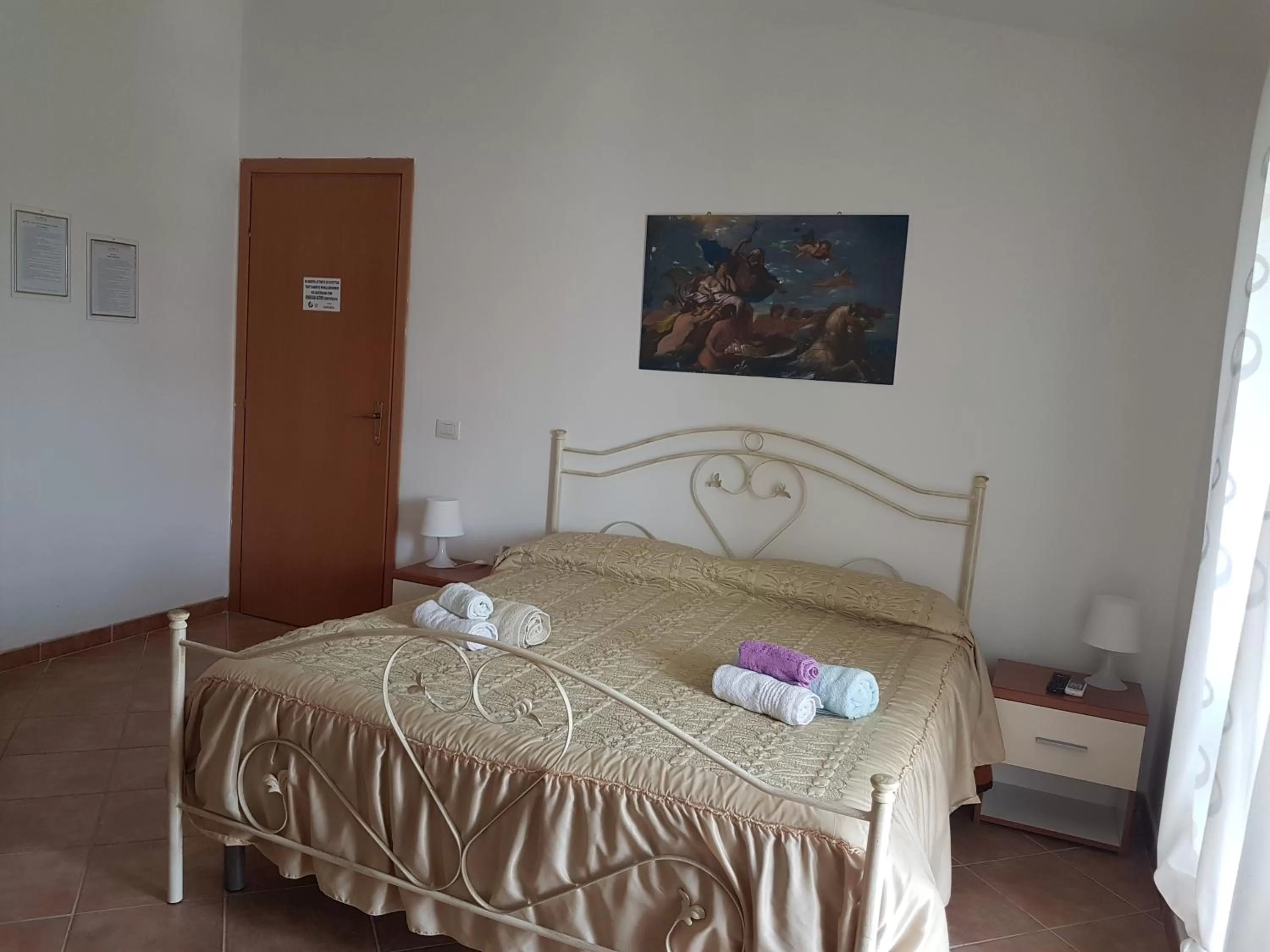 Photo of the whole room, Bed in B&B Magna Grecia