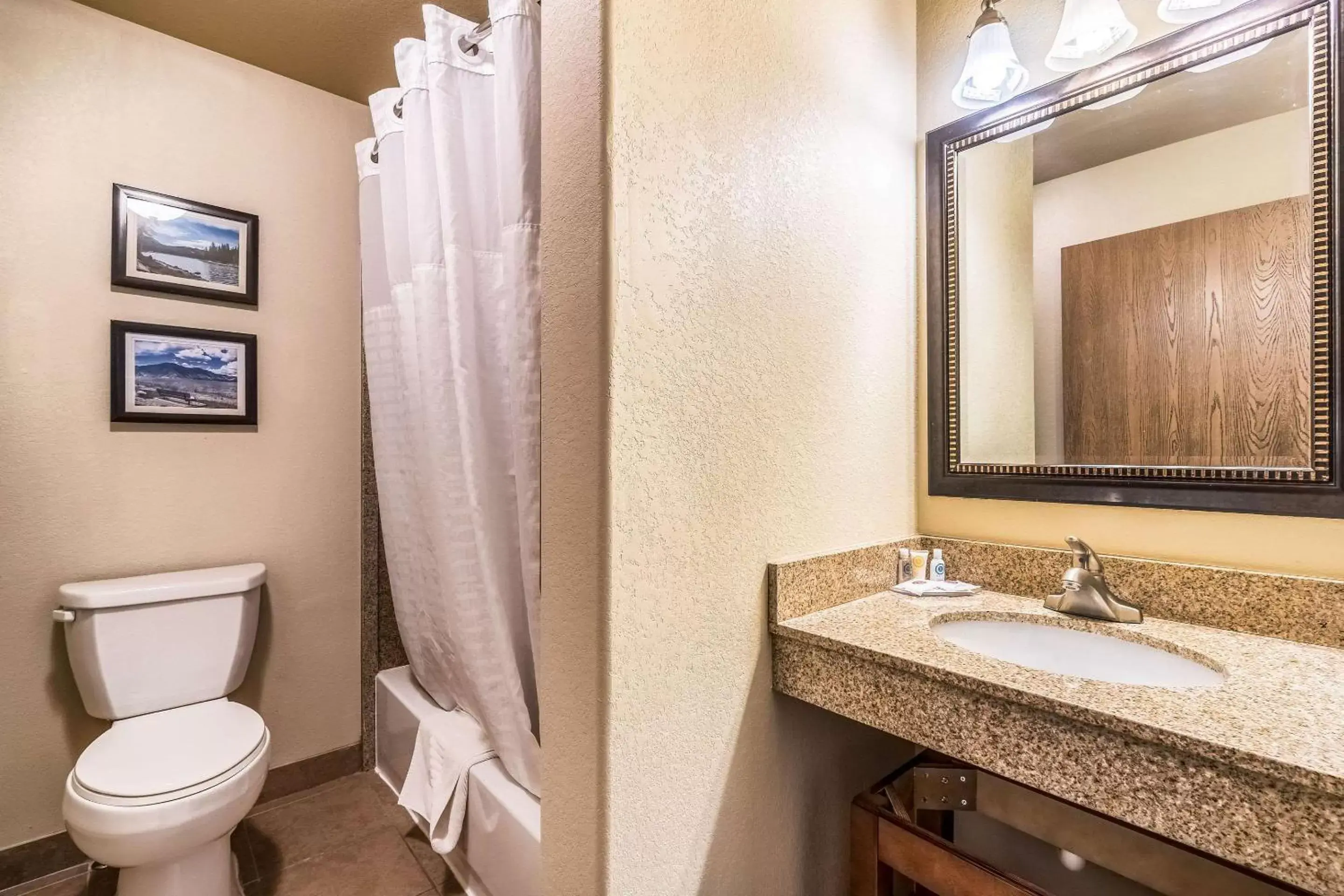 Bathroom in Comfort Inn and Suites Rifle