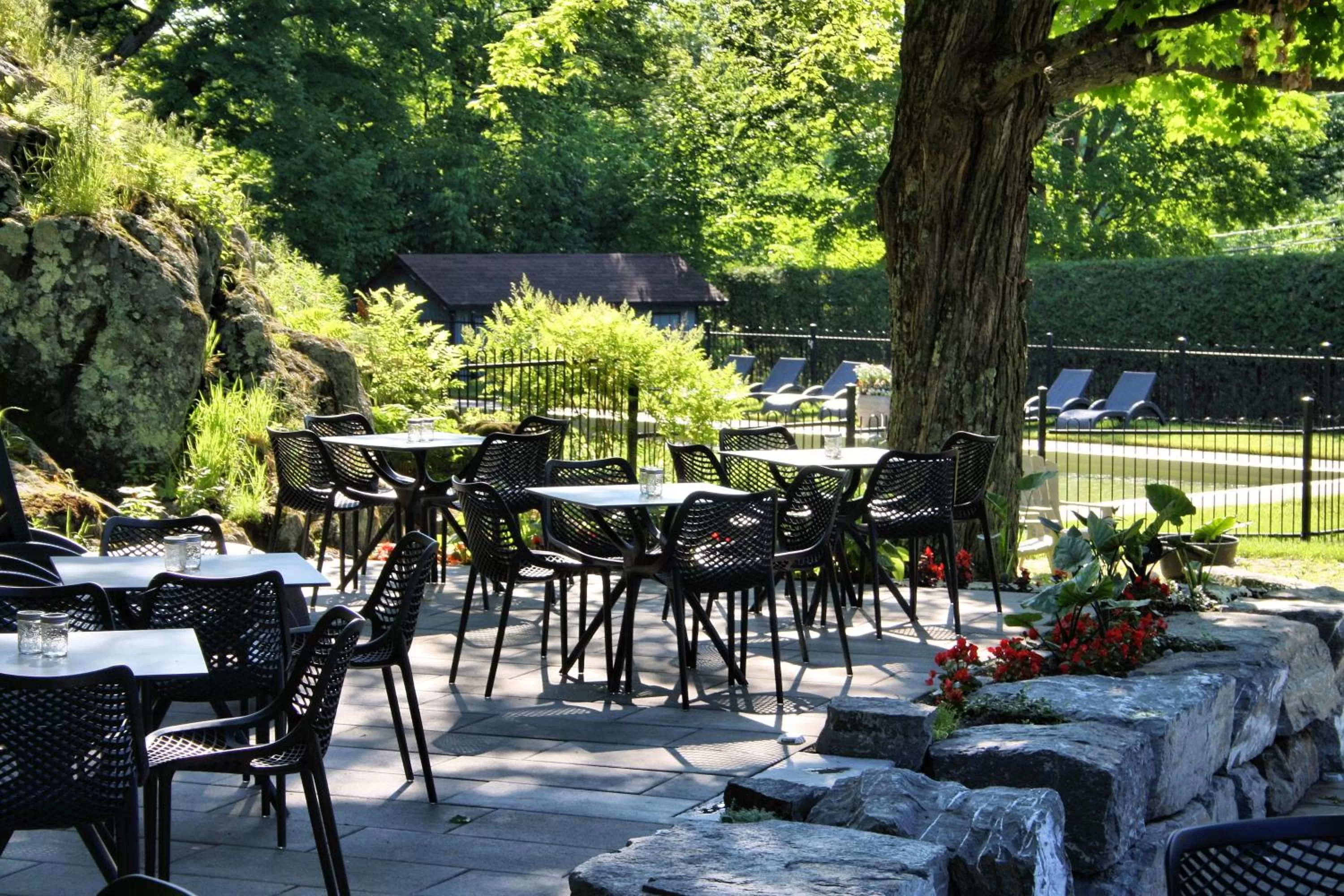 Restaurant/places to eat in Domaine Jolivent