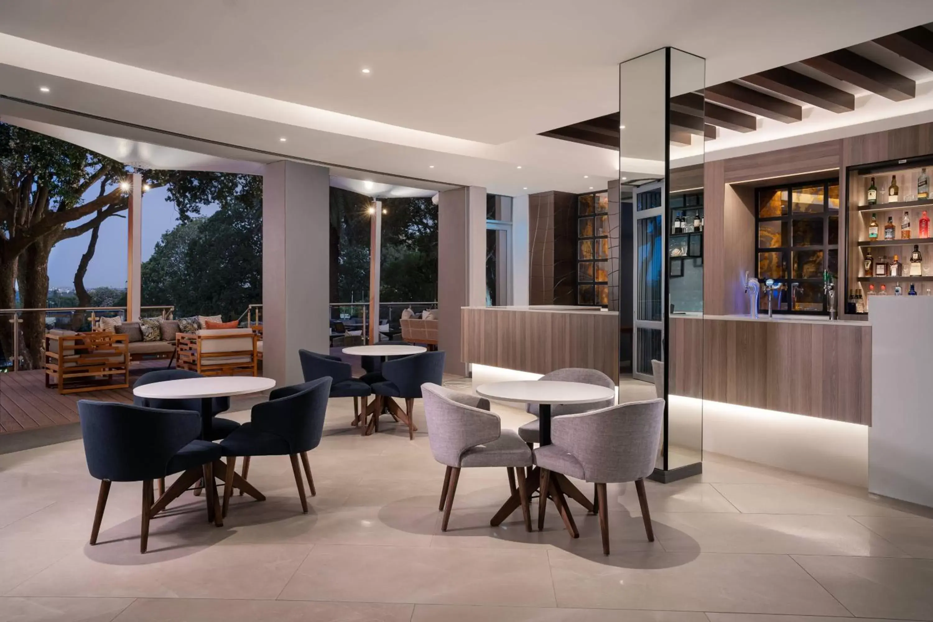 Restaurant/places to eat, Lounge/Bar in Protea Hotel by Marriott Johannesburg Wanderers