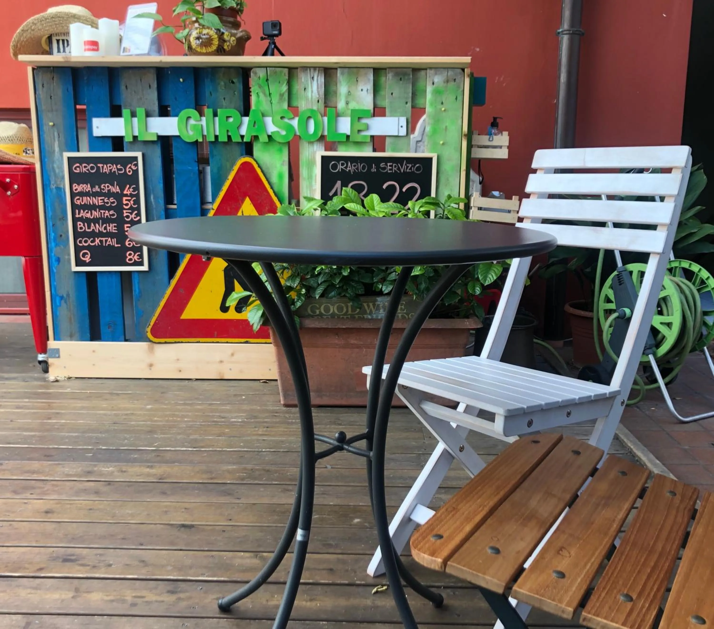 Patio in Il Girasole High Quality Inn