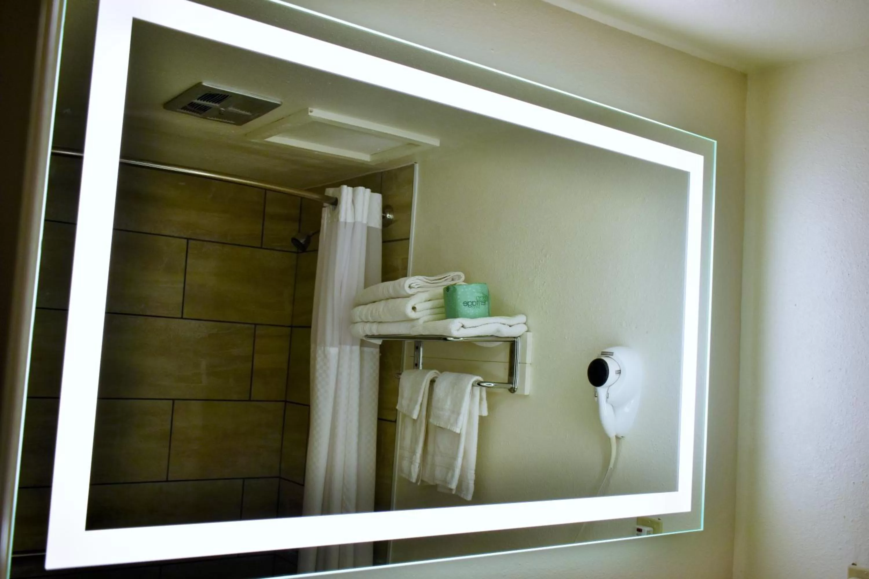 Bathroom in Knights Inn Page