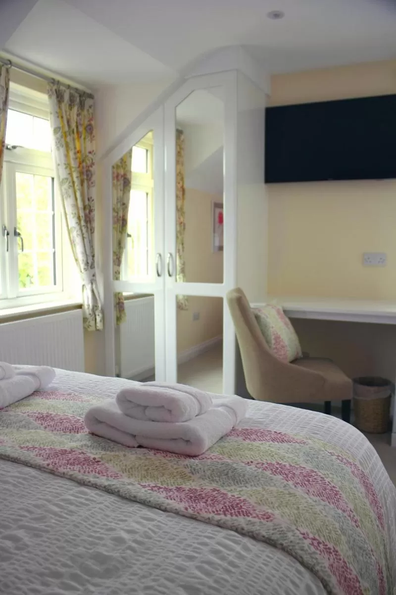 Day, Bed in The Anchor Inn