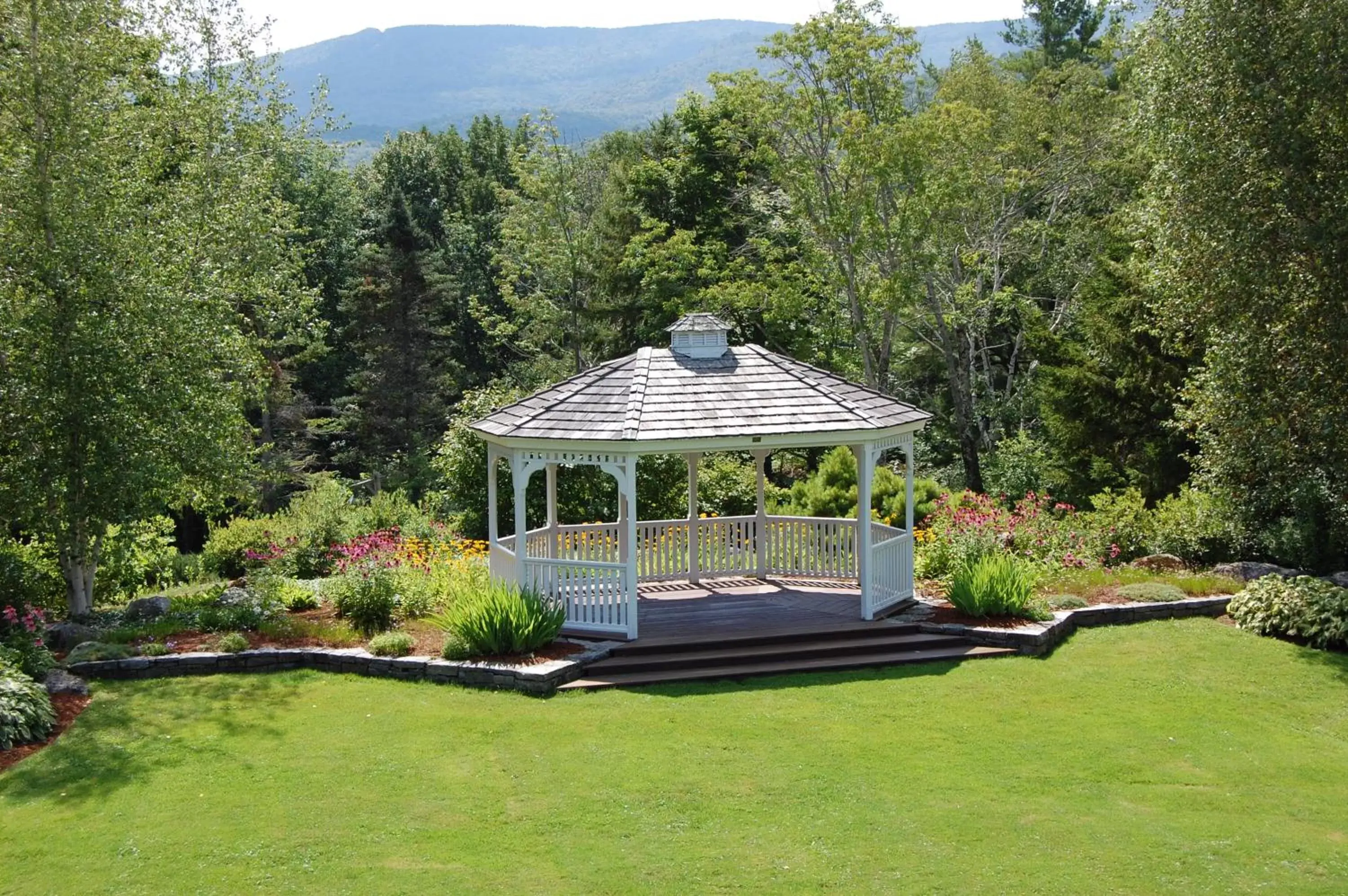 Area and facilities, Garden in Summit Lodge