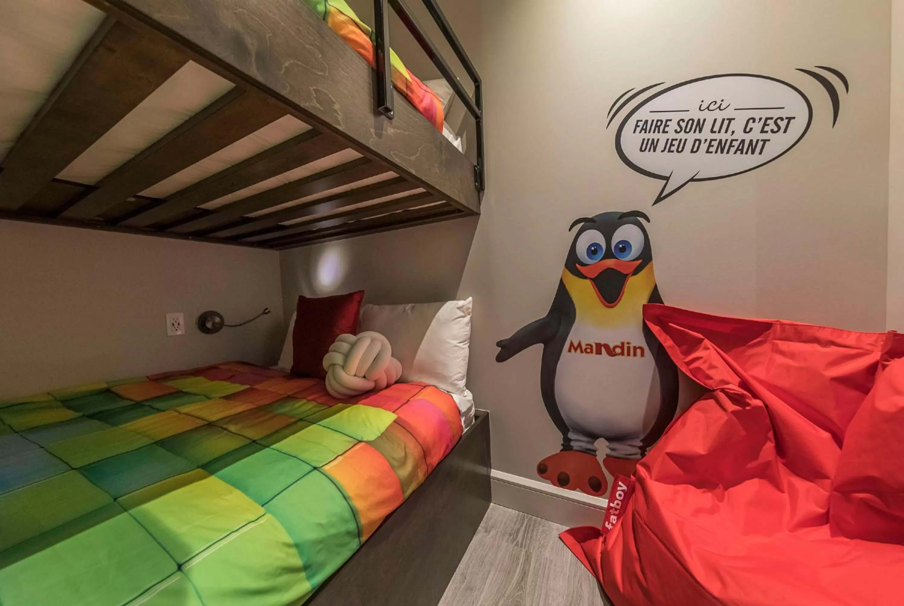 Bed in Hôtel & Suites Normandin Lévis