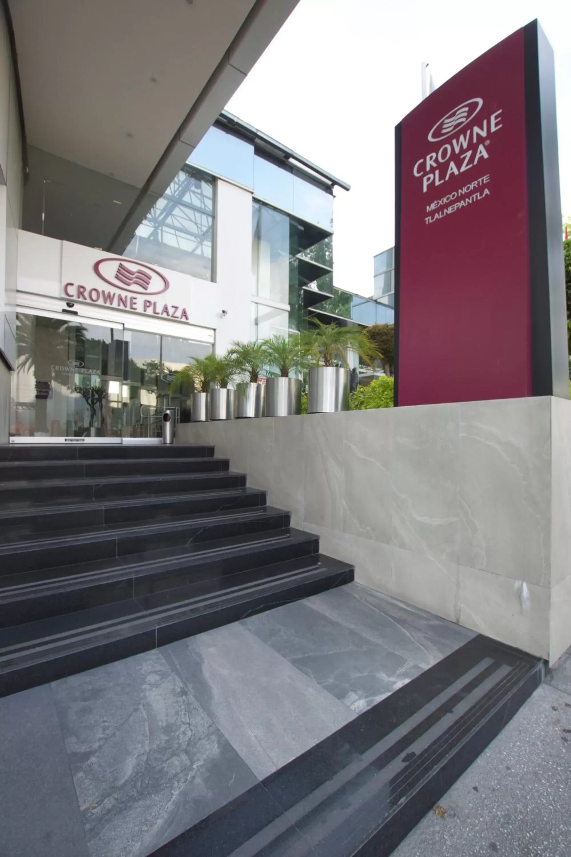 Property building in Crowne Plaza Hotel Mexico City North-Tlalnepantla, an IHG Hotel Property building in Crowne Plaza Hotel Mexico City North-Tlalnepantla, an IHG Hotel