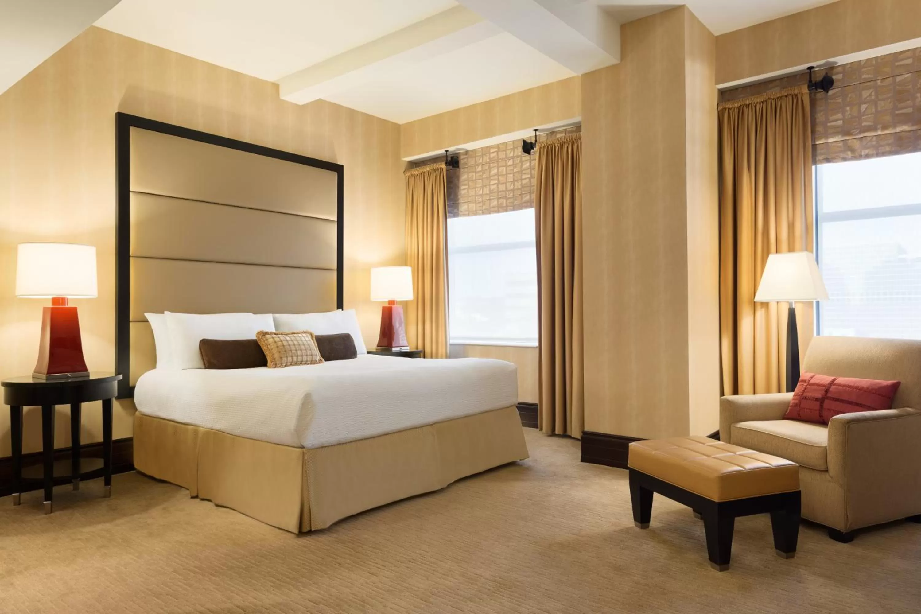 Photo of the whole room, Bed in Hotel Du Pont