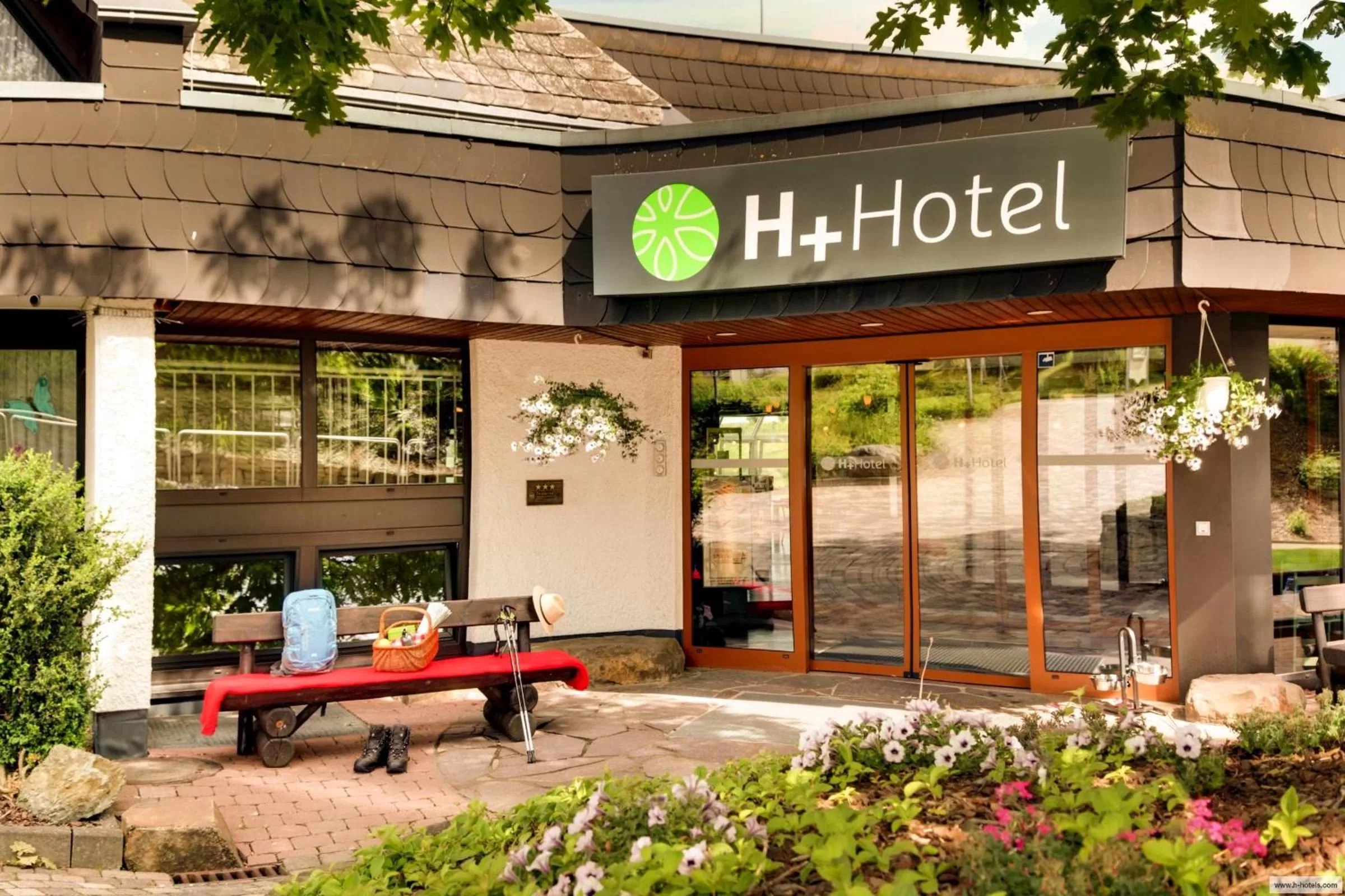 Facade/entrance in H+ Hotel Willingen