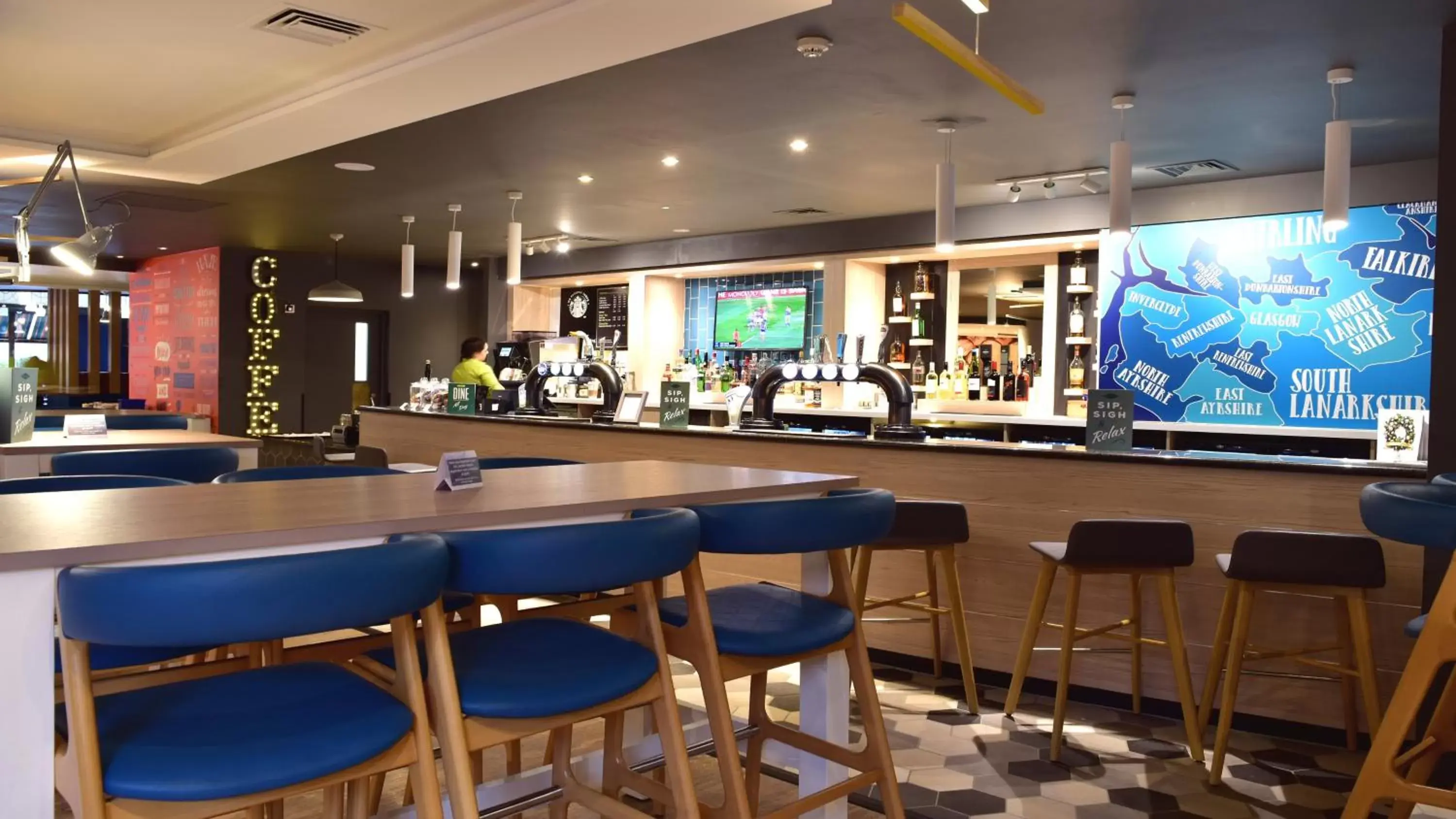 Lounge or bar, Lounge/Bar in Holiday Inn Glasgow - East Kilbride, an IHG Hotel