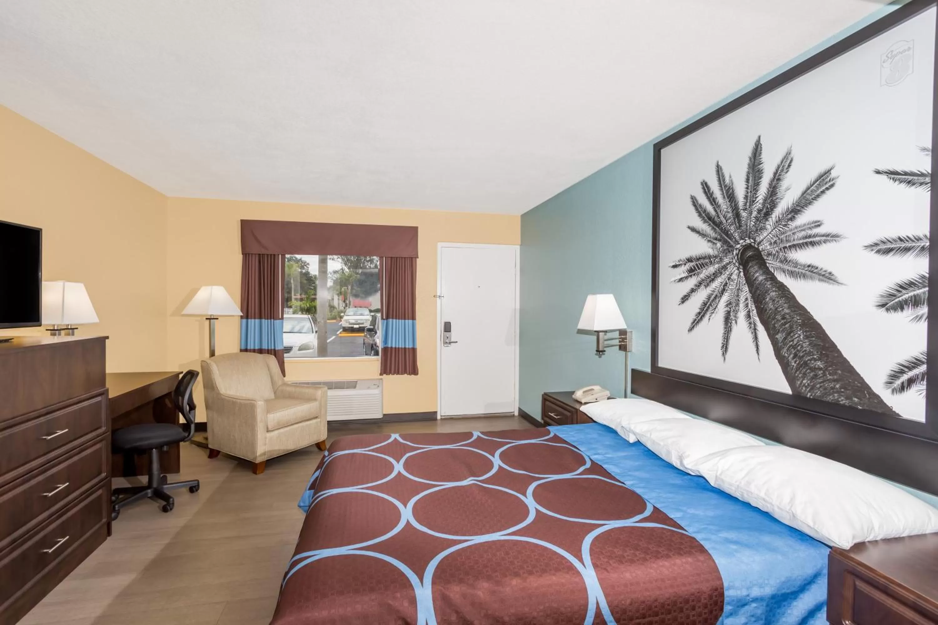 Bed in Super 8 by Wyndham Sarasota Near Siesta Key