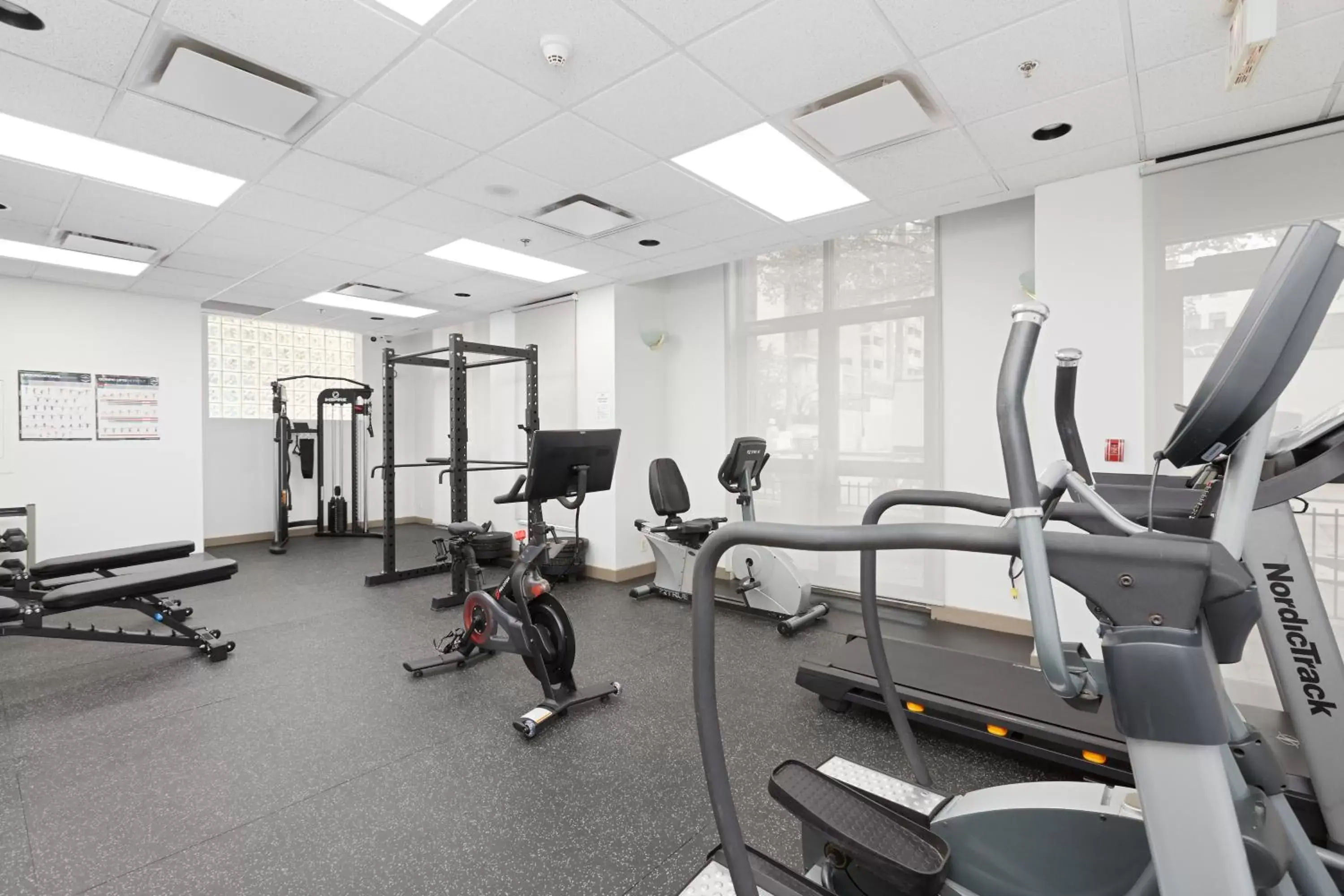 Property building, Fitness Center/Facilities in GEC Granville Suites Downtown