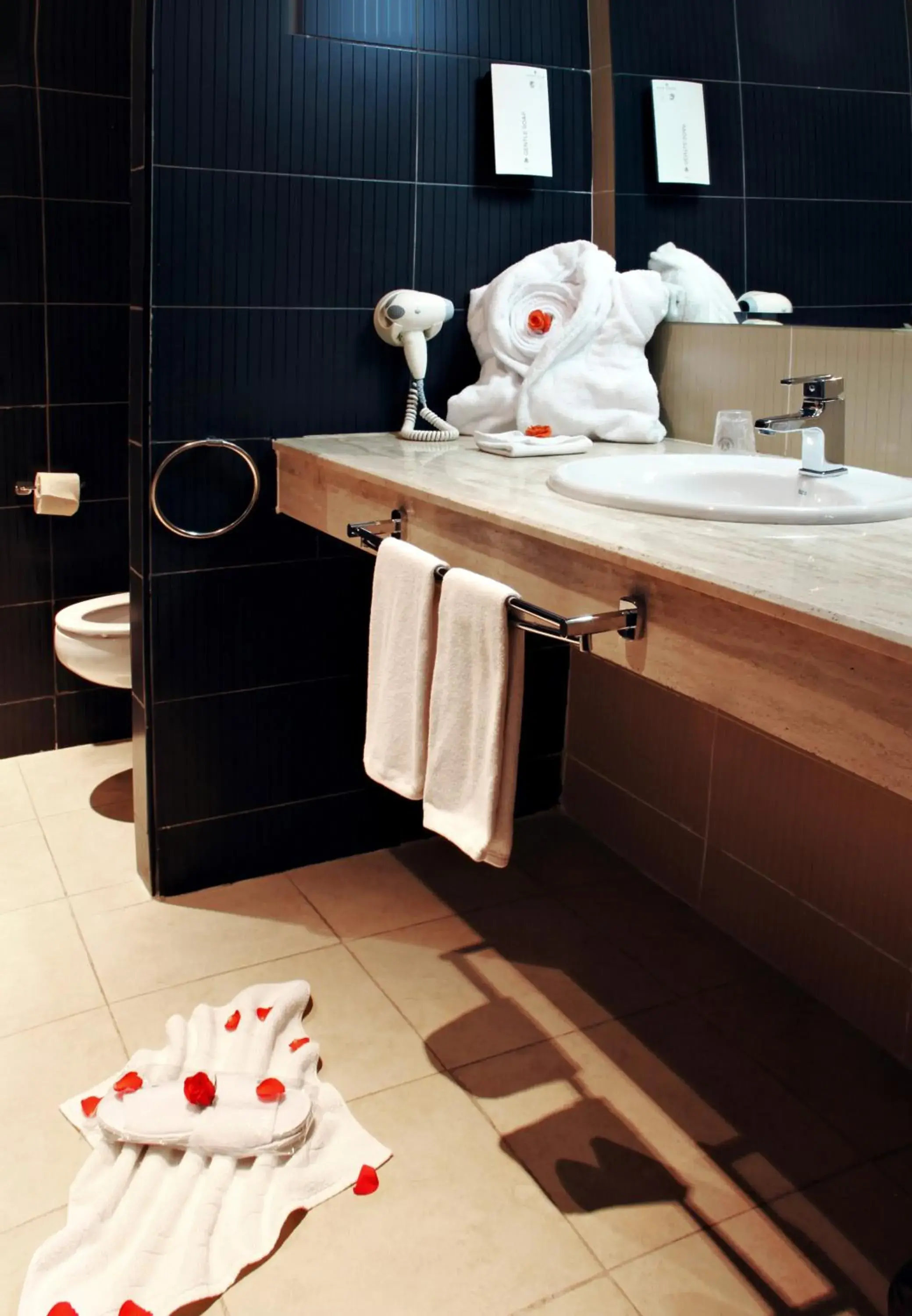 Bathroom in Rawabi Hotel Marrakech & Spa