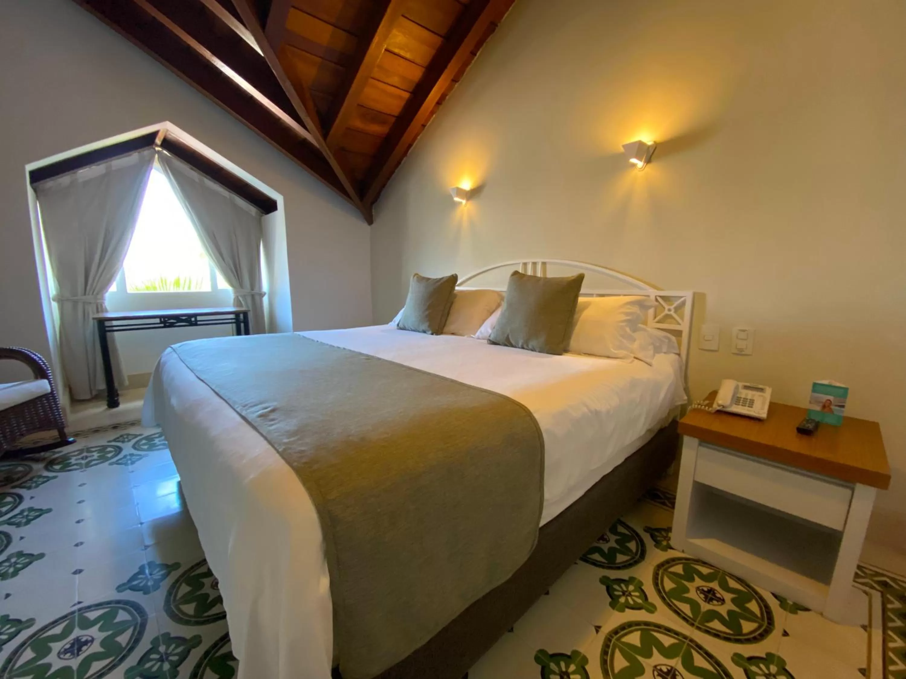 Bedroom, Bed in Hotel Las Americas Casa de Playa