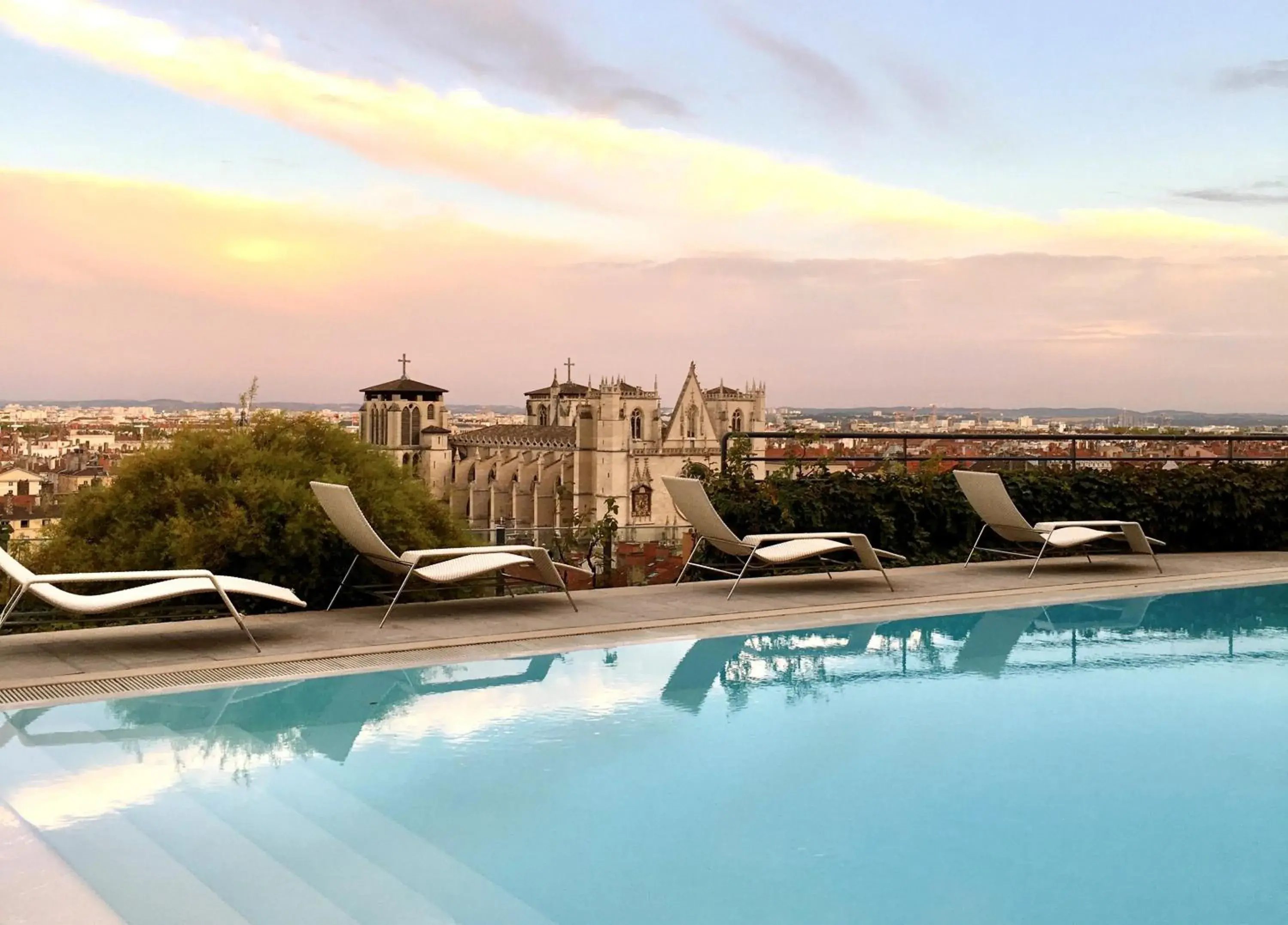 Swimming Pool in Villa Florentine